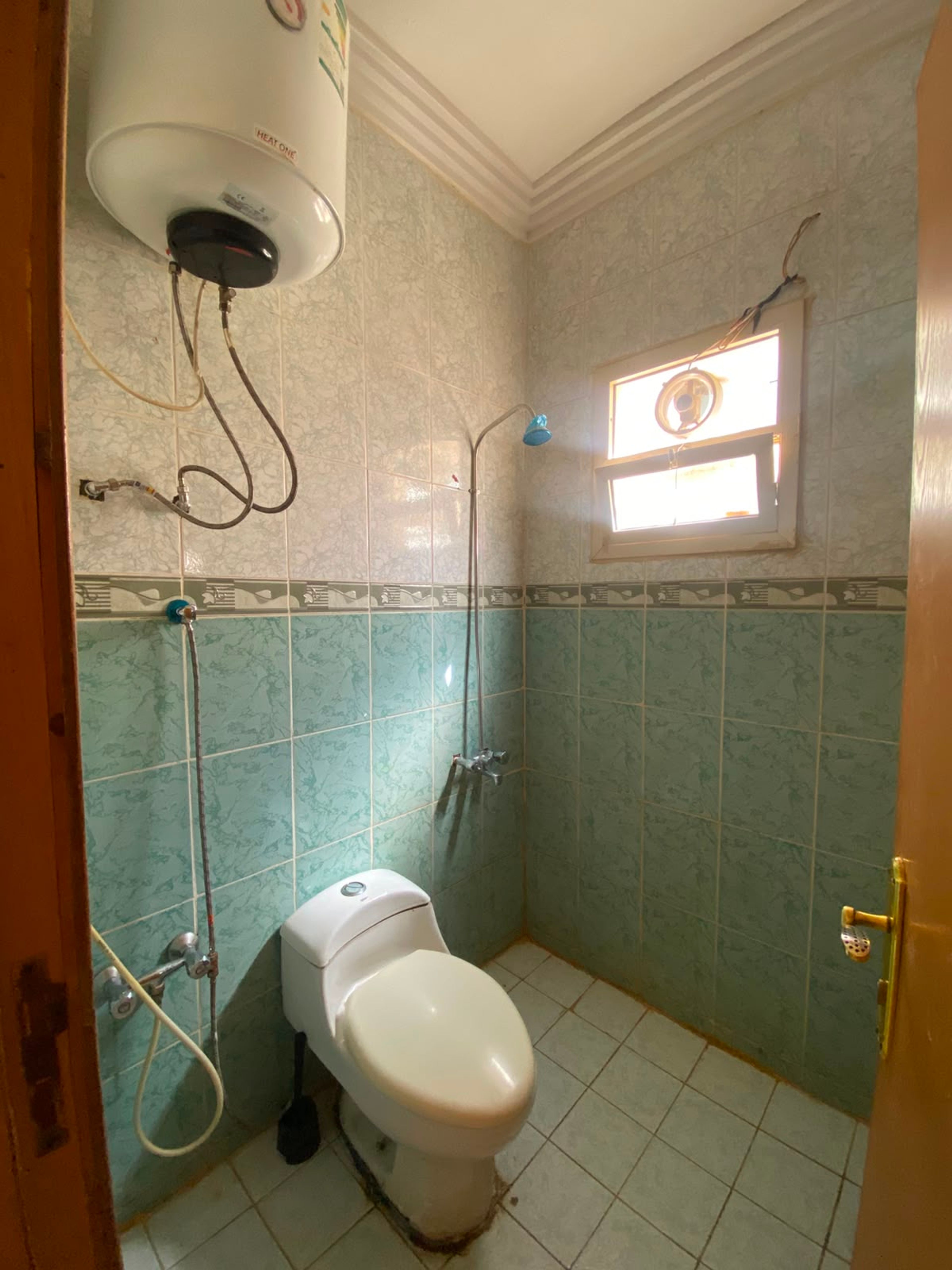 https://img.gathern.co/1024x0/1/Nzh8pWbHr5QMkY25GgfOOjLpfnRcxFmj.jpg