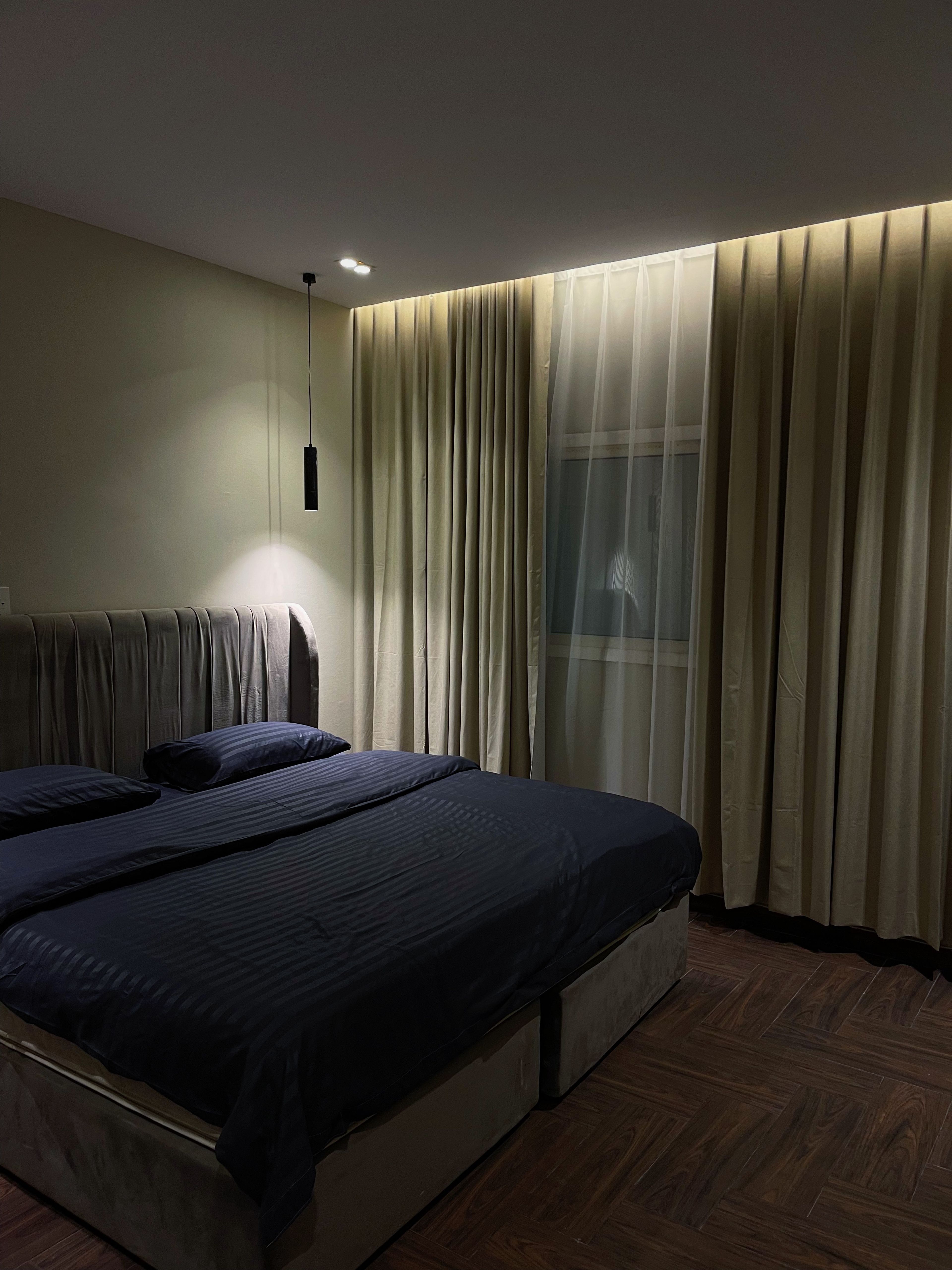https://img.gathern.co/1400x0/1/O4nYkjtYbXMDeQoXjr8ptjAqSmZqxS25.jpg