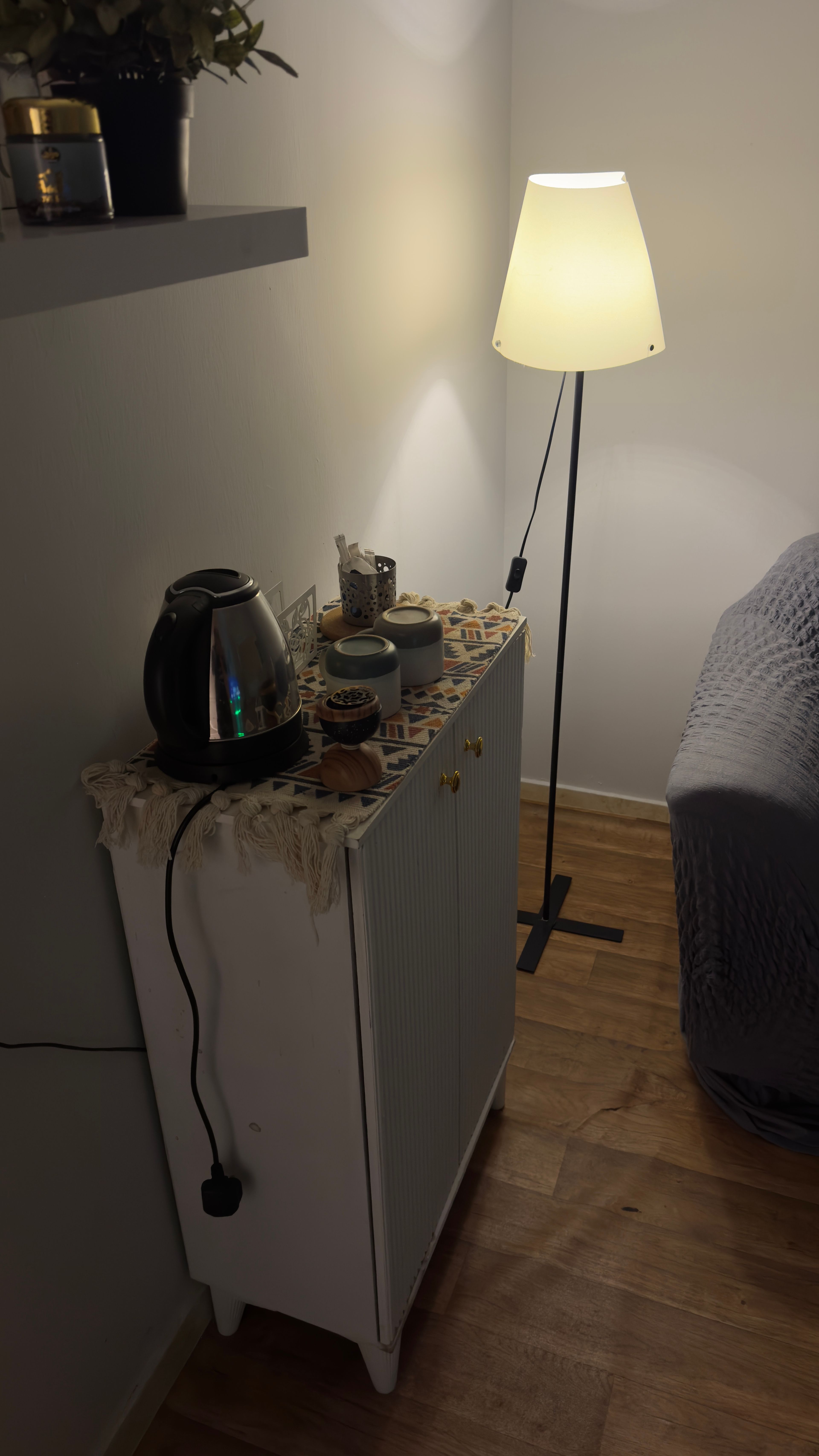 https://img.gathern.co/1400x0/1/O6TwjEzHCHETE29-7j22RWQr6WIehB6H.jpg