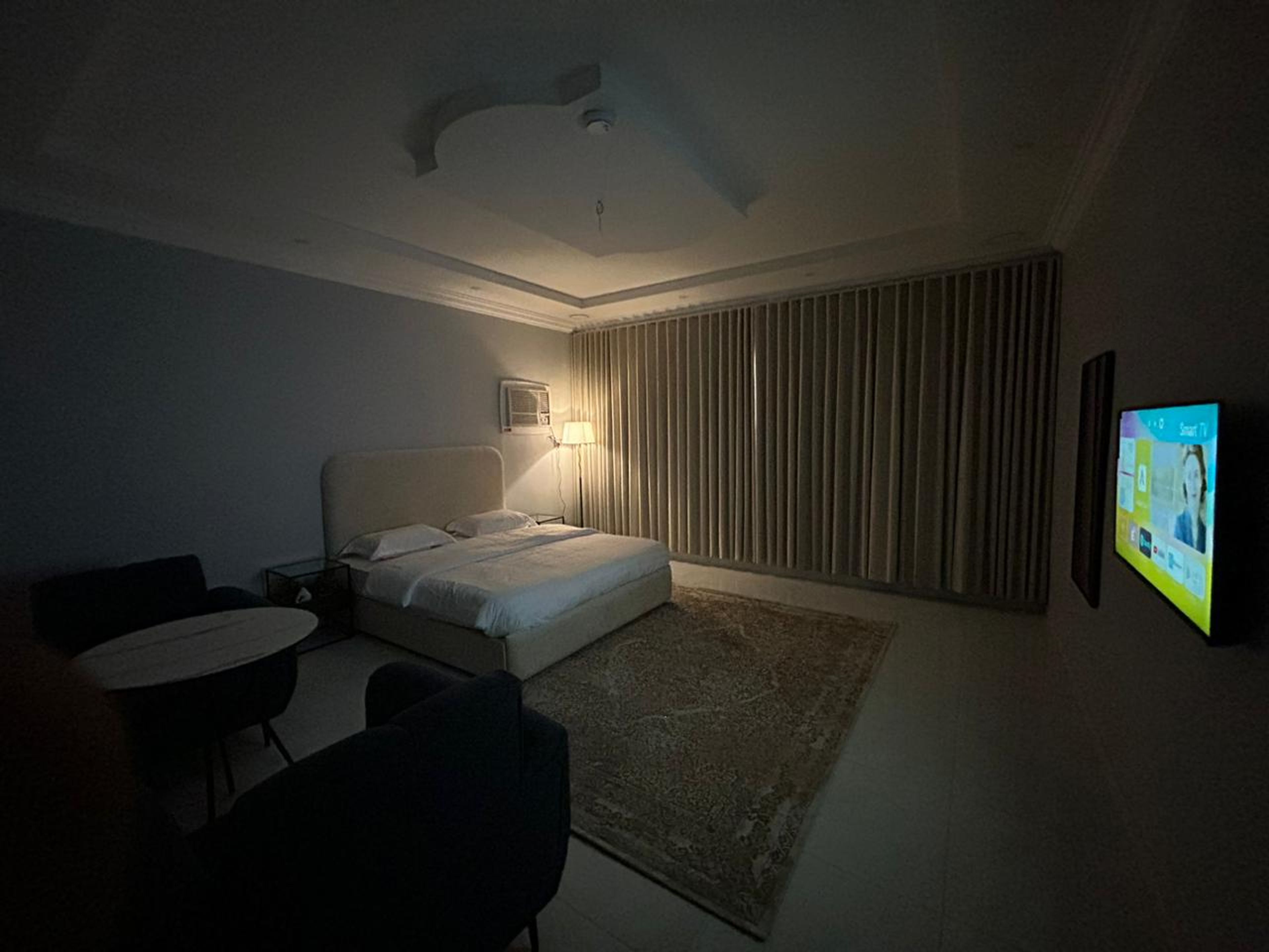 https://img.gathern.co/1400x0/1/OBufAamTDKJoAF4WD8Nvj93vFXlwo6pM.jpg