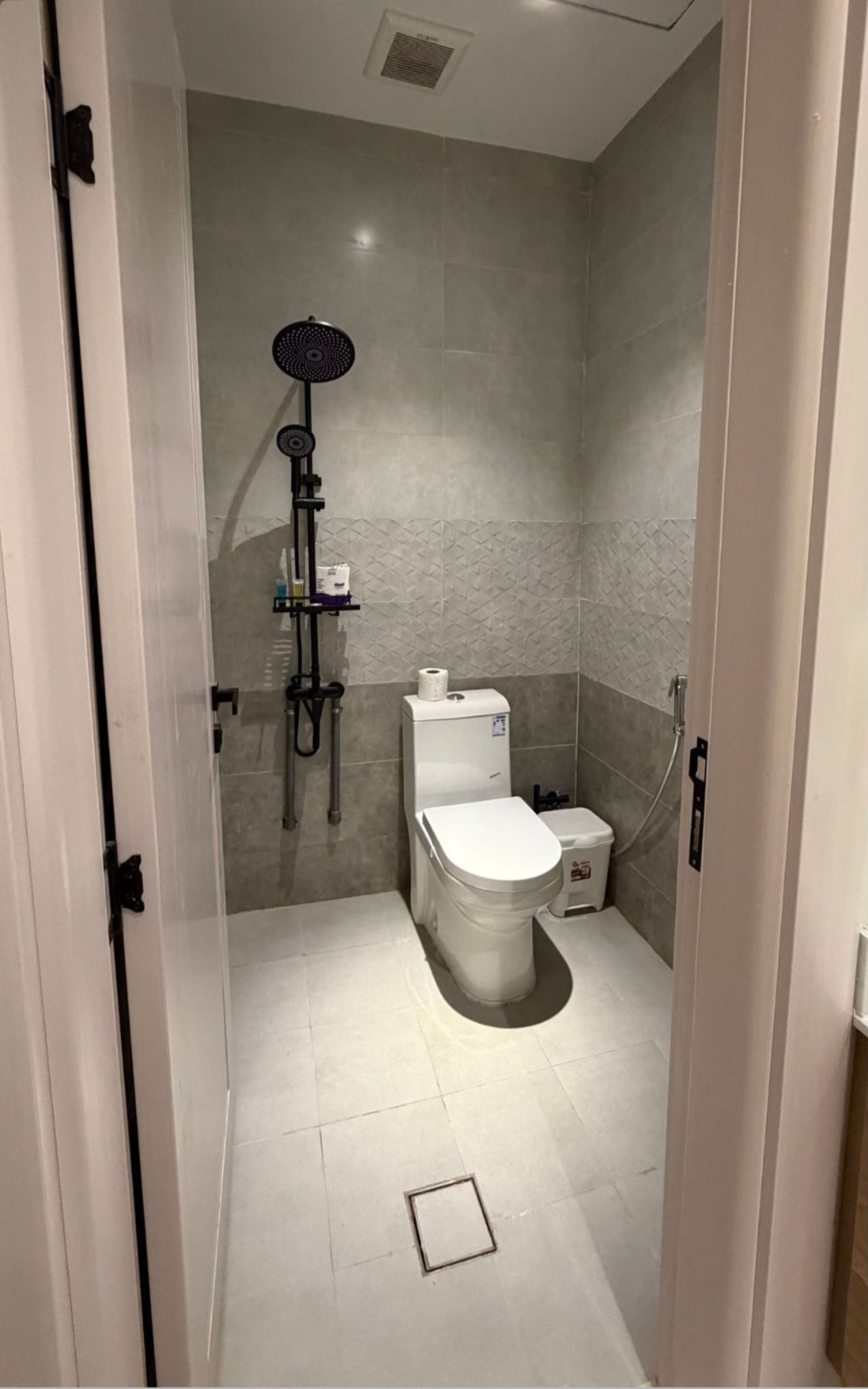 https://img.gathern.co/1024x0/1/OIfTCT4X-eW8W8dYf-PsDlV9_B2-kNSr.jpeg