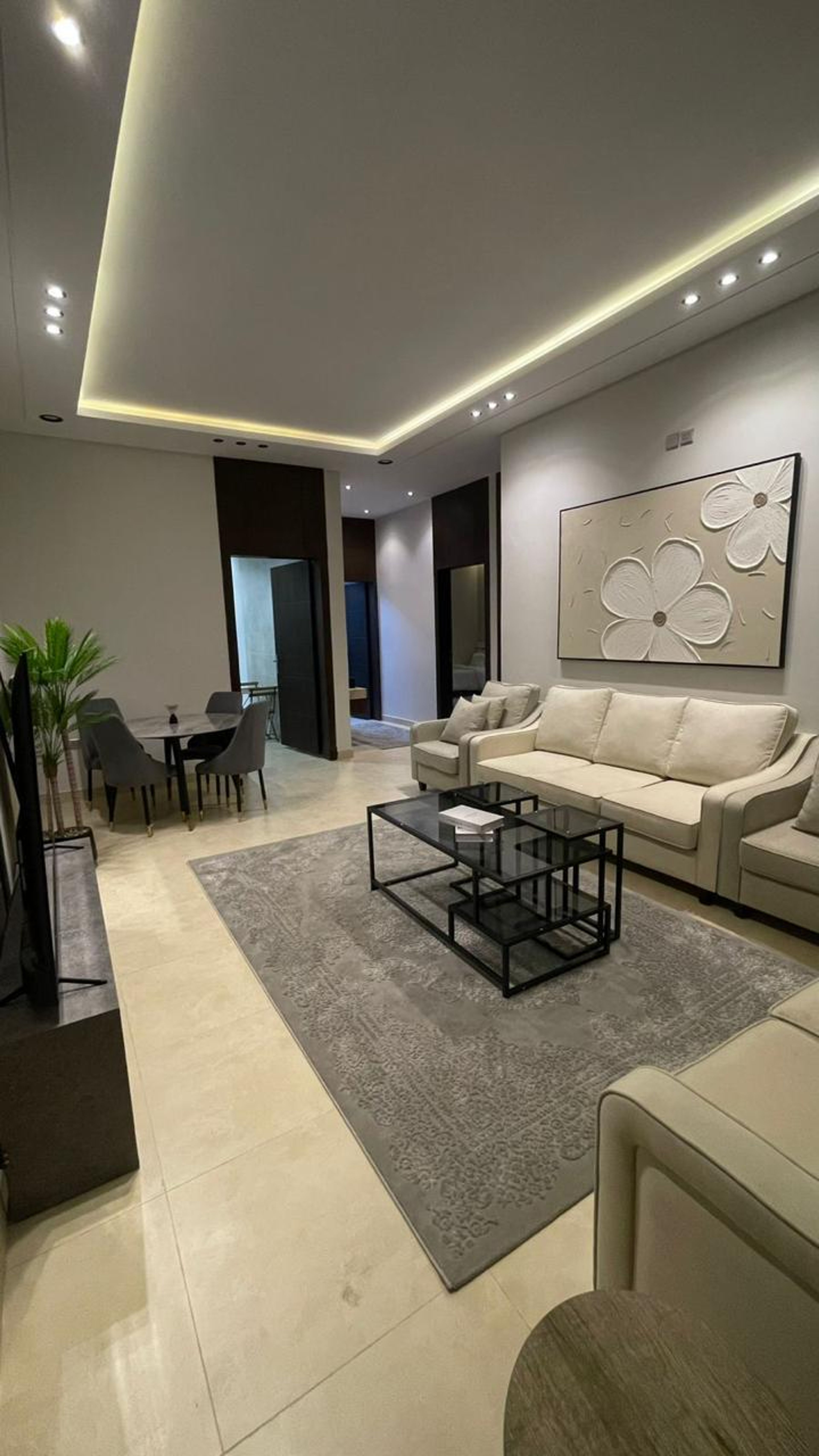 https://img.gathern.co/1400x0/1/OOKk3iCjtAnWma2DxpZiY_0TbwLgSbVG.jpg