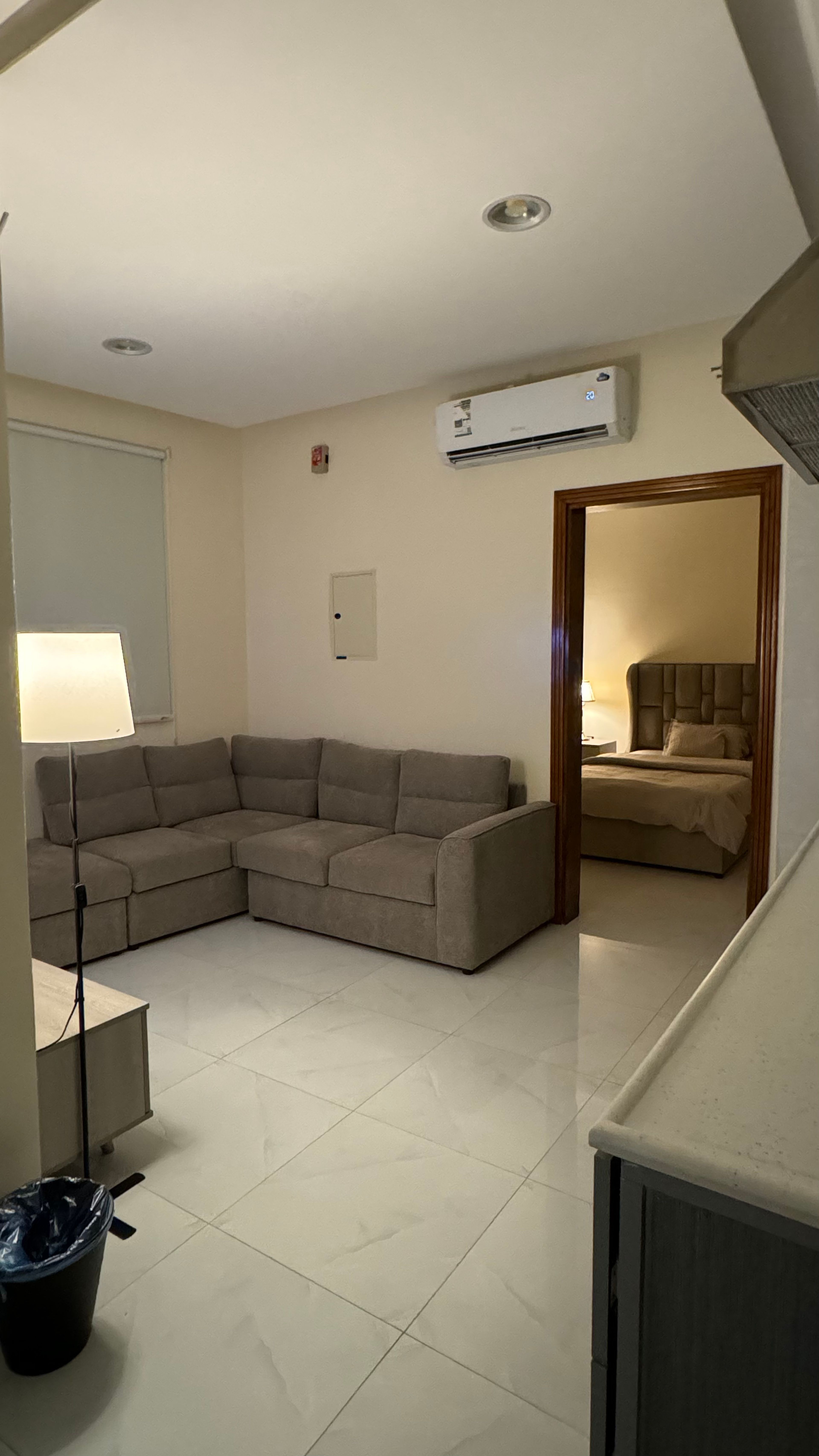 https://img.gathern.co/1400x0/1/OTUvPdXdQkogMGRSGNG0aaHYvzjhx7lk.jpg