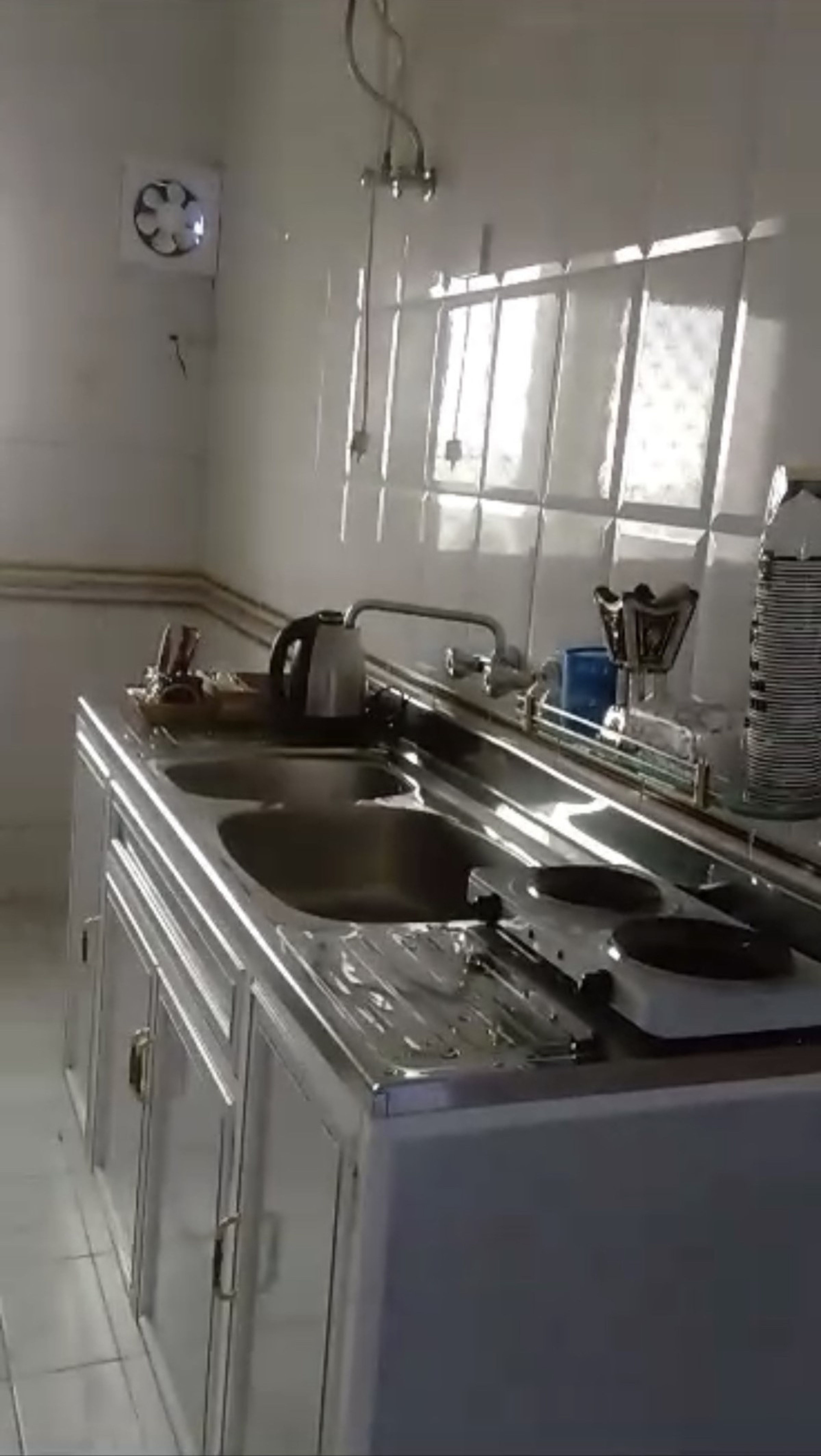 https://img.gathern.co/1024x0/1/O_bLtQBDfBzwKYGiONQLiWQxxgqHU00-.jpg