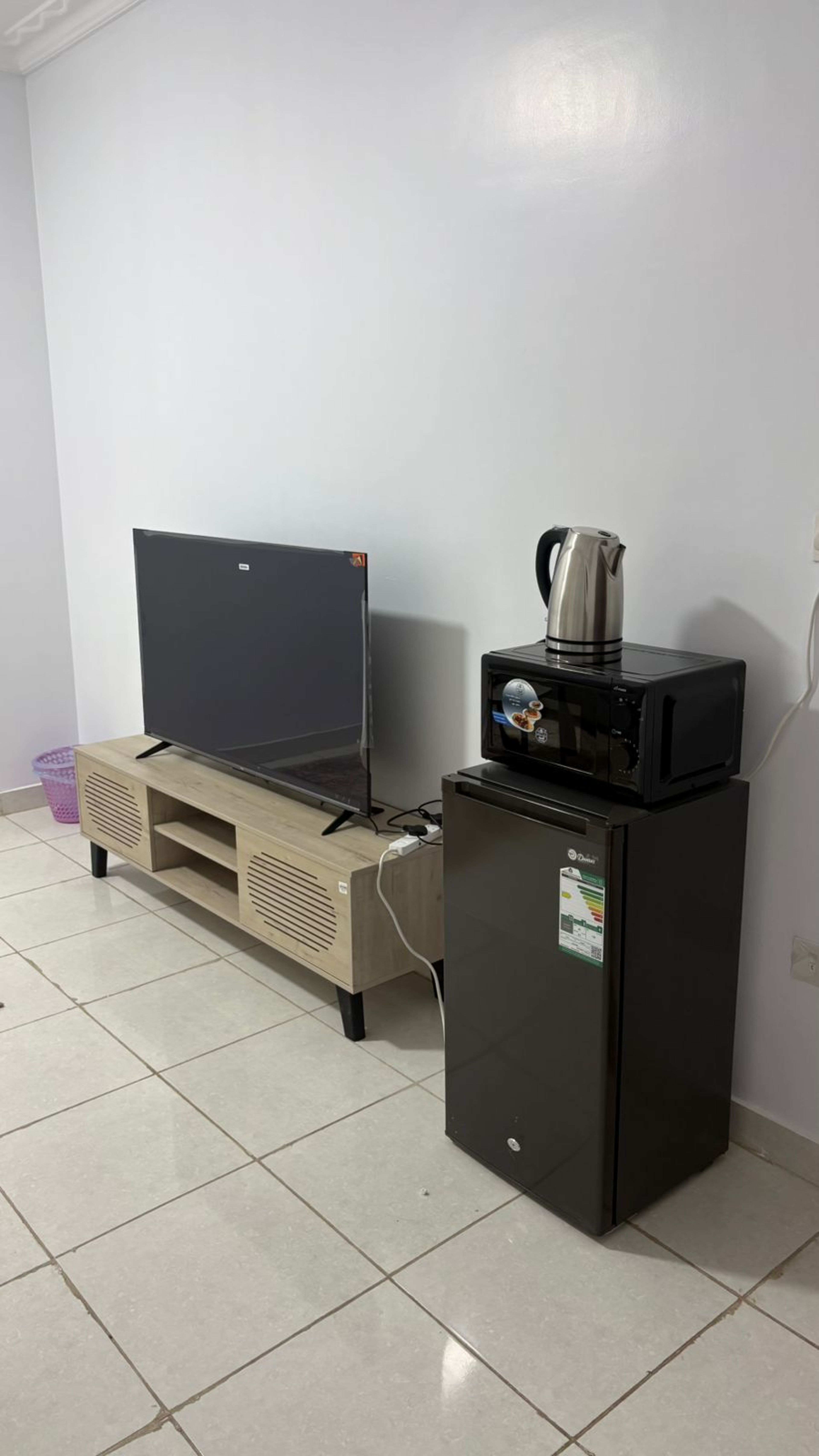 https://img.gathern.co/1400x0/1/OfxAYcoihOV6WBOG_F-jXZa_Bq4YMBx-.jpeg