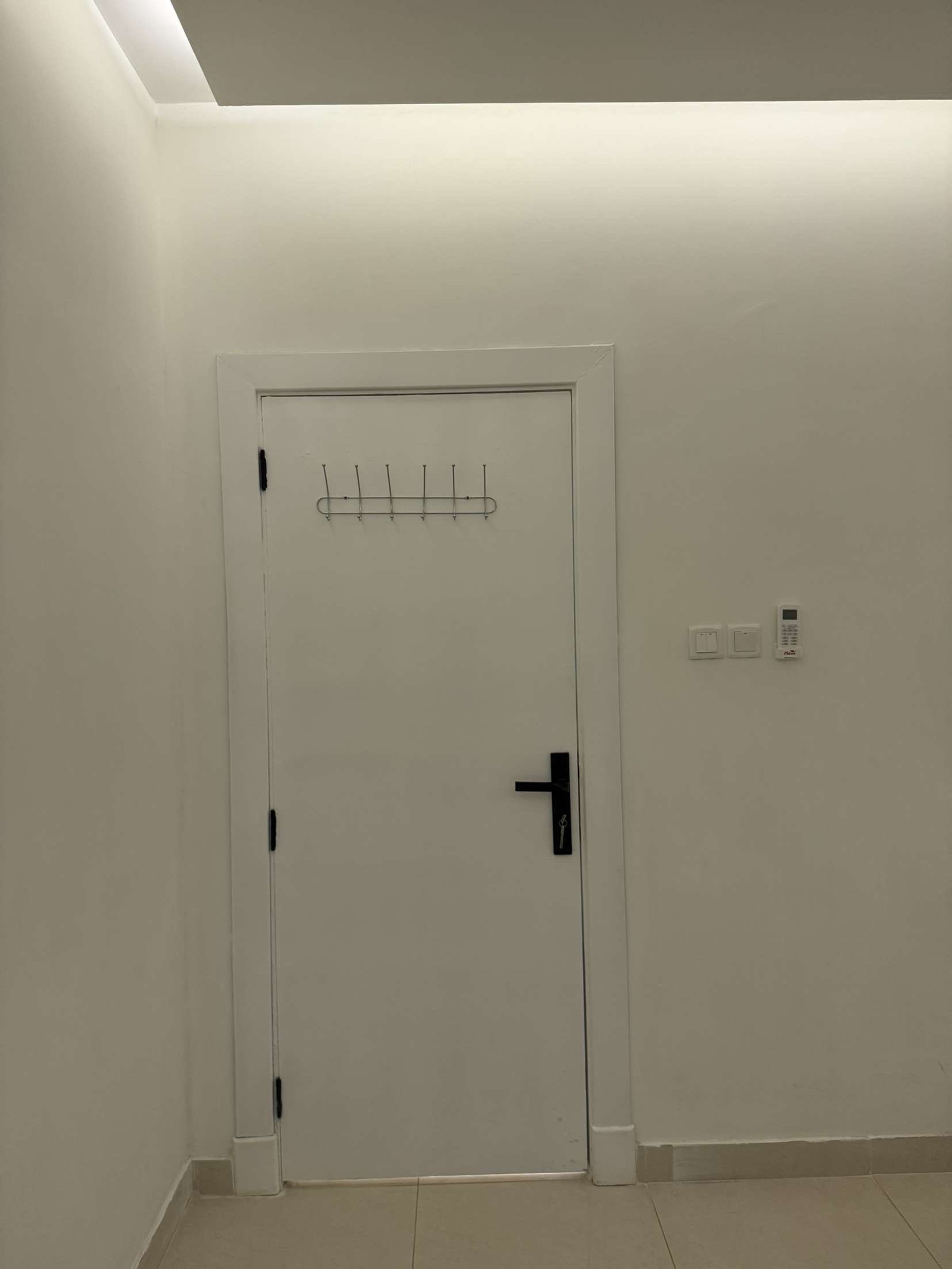 https://img.gathern.co/1400x0/1/Oi3G571sSHPu3Vq-4YcHBJOGNHA75hin.jpg