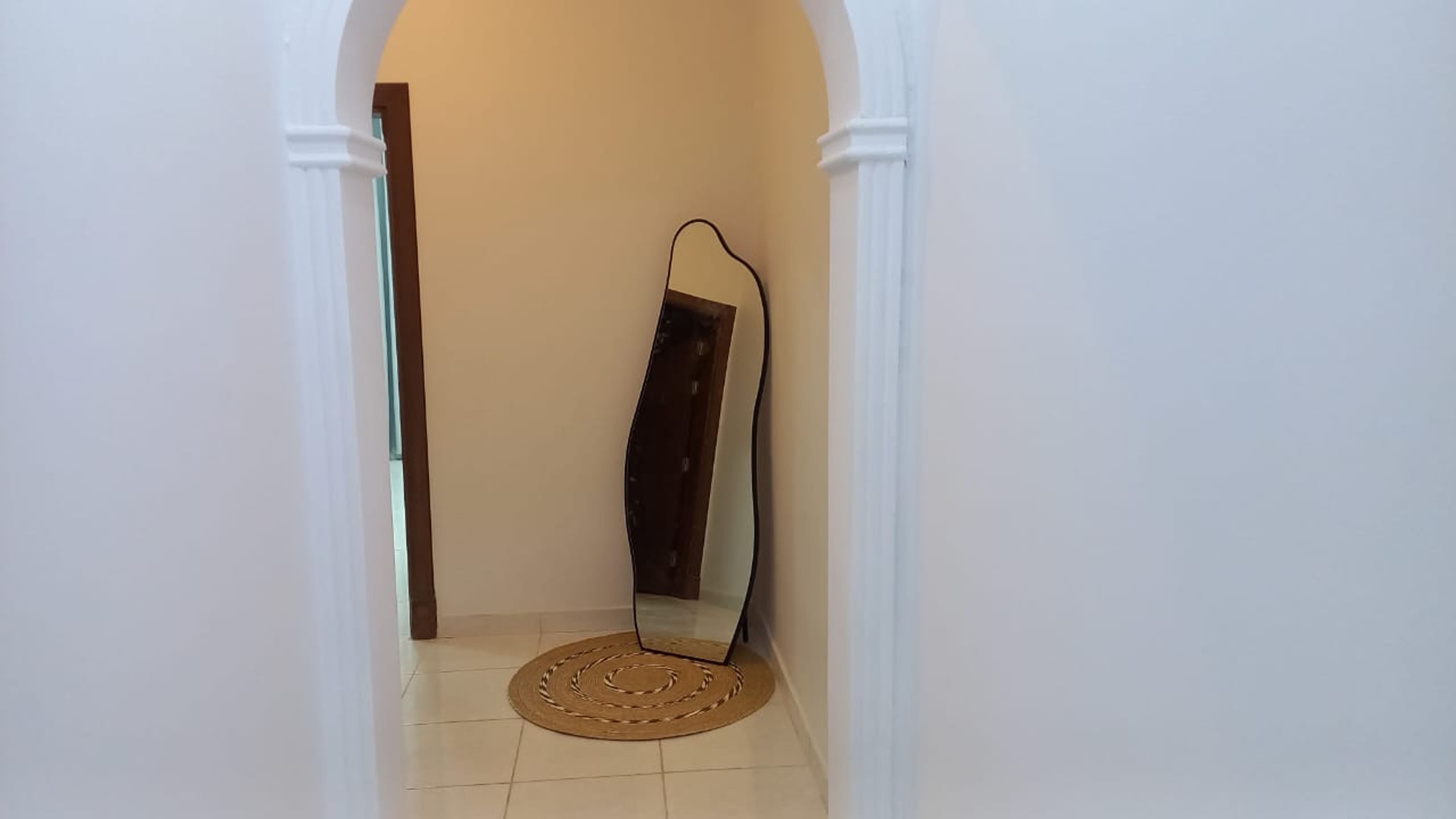 https://img.gathern.co/1400x0/1/OkiFRJH9khjweoTgHSGb8B0XfeUFY96Y.jpg