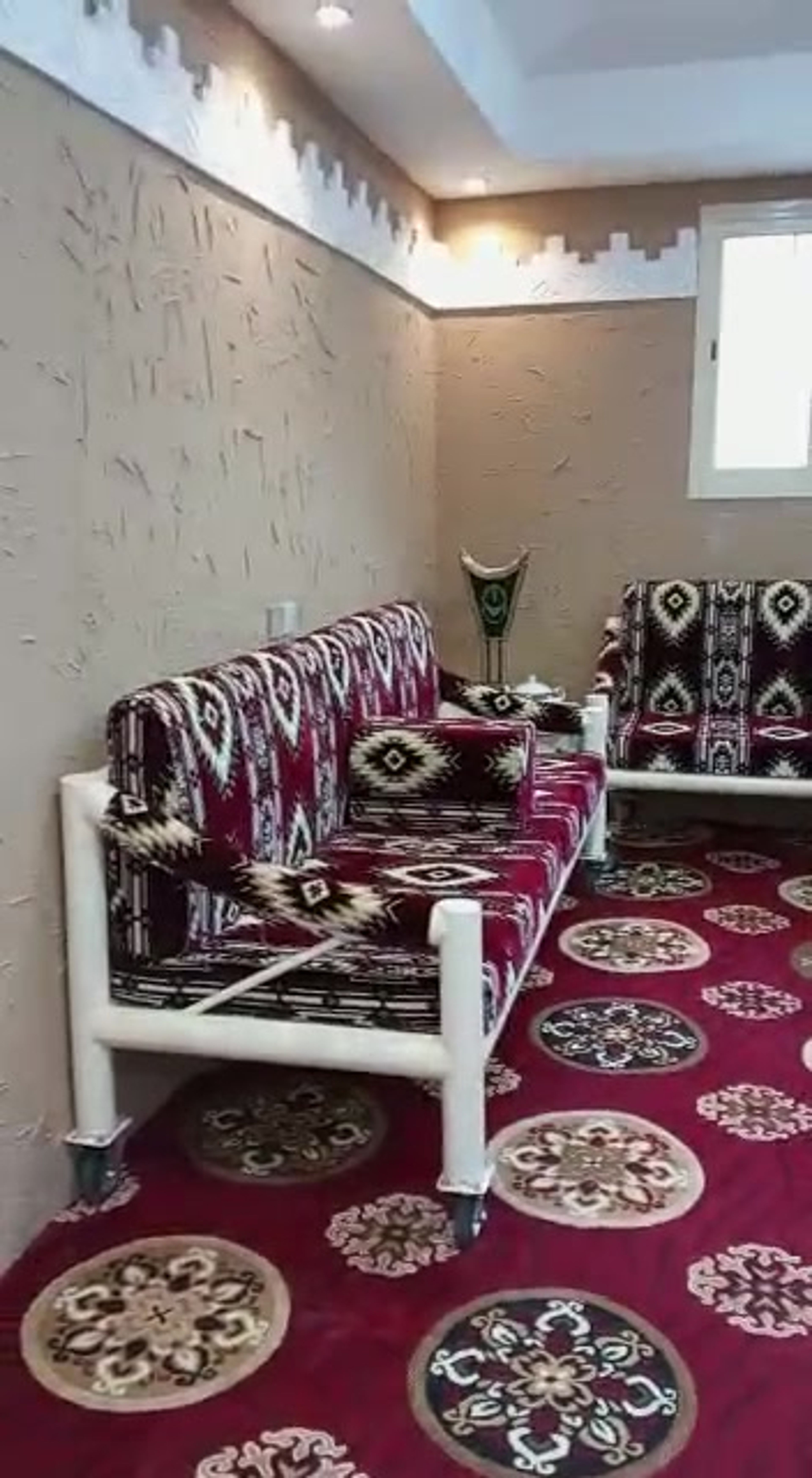 https://img.gathern.co/1400x0/1/P-y8FhMtoZftqcLdK7VtOEV00DtDX4z4.jpg