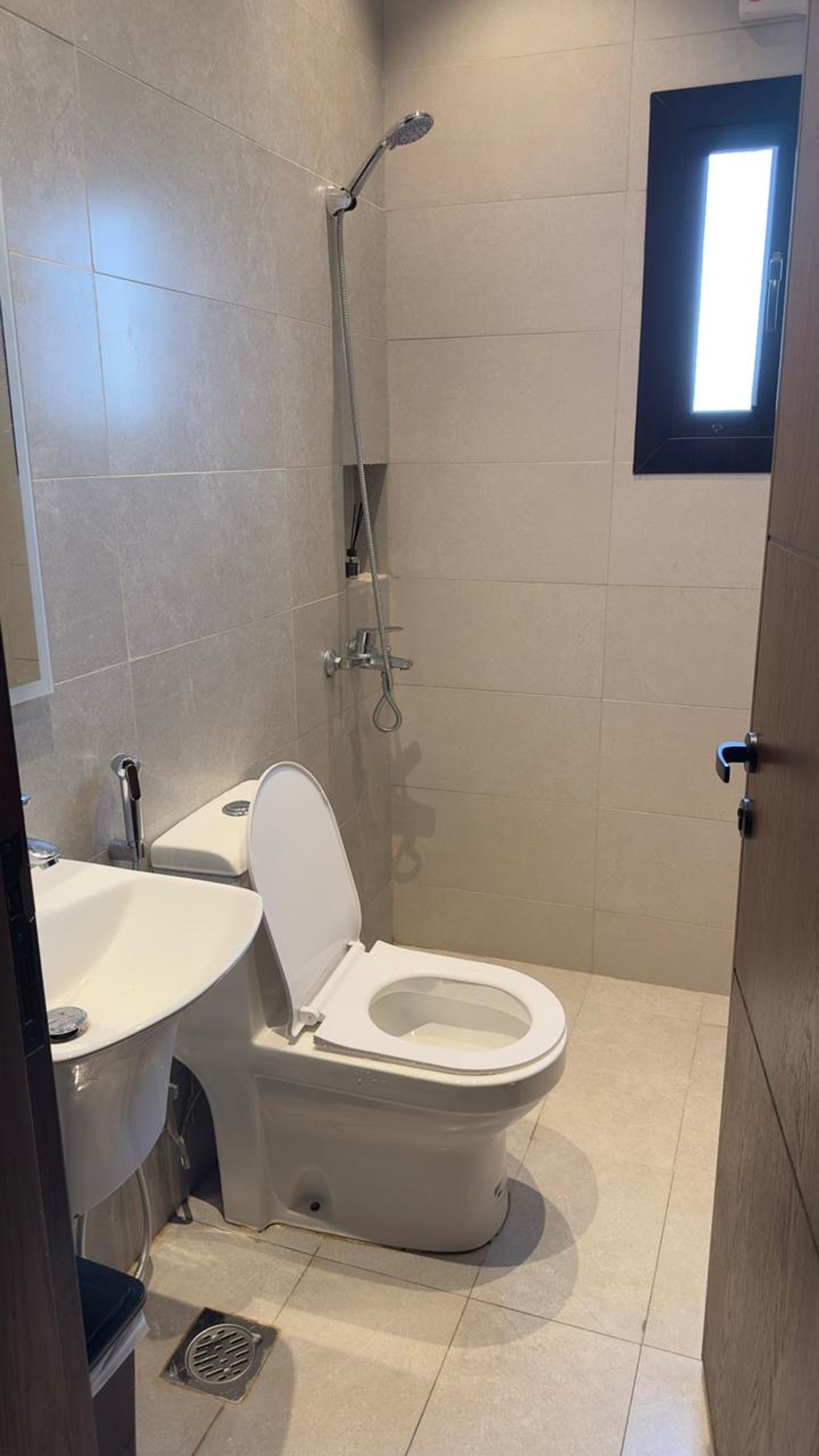 https://img.gathern.co/1400x0/1/P4Gj5Hca8N9e3fg_-opHVyMtRvg_NfbO.jpeg