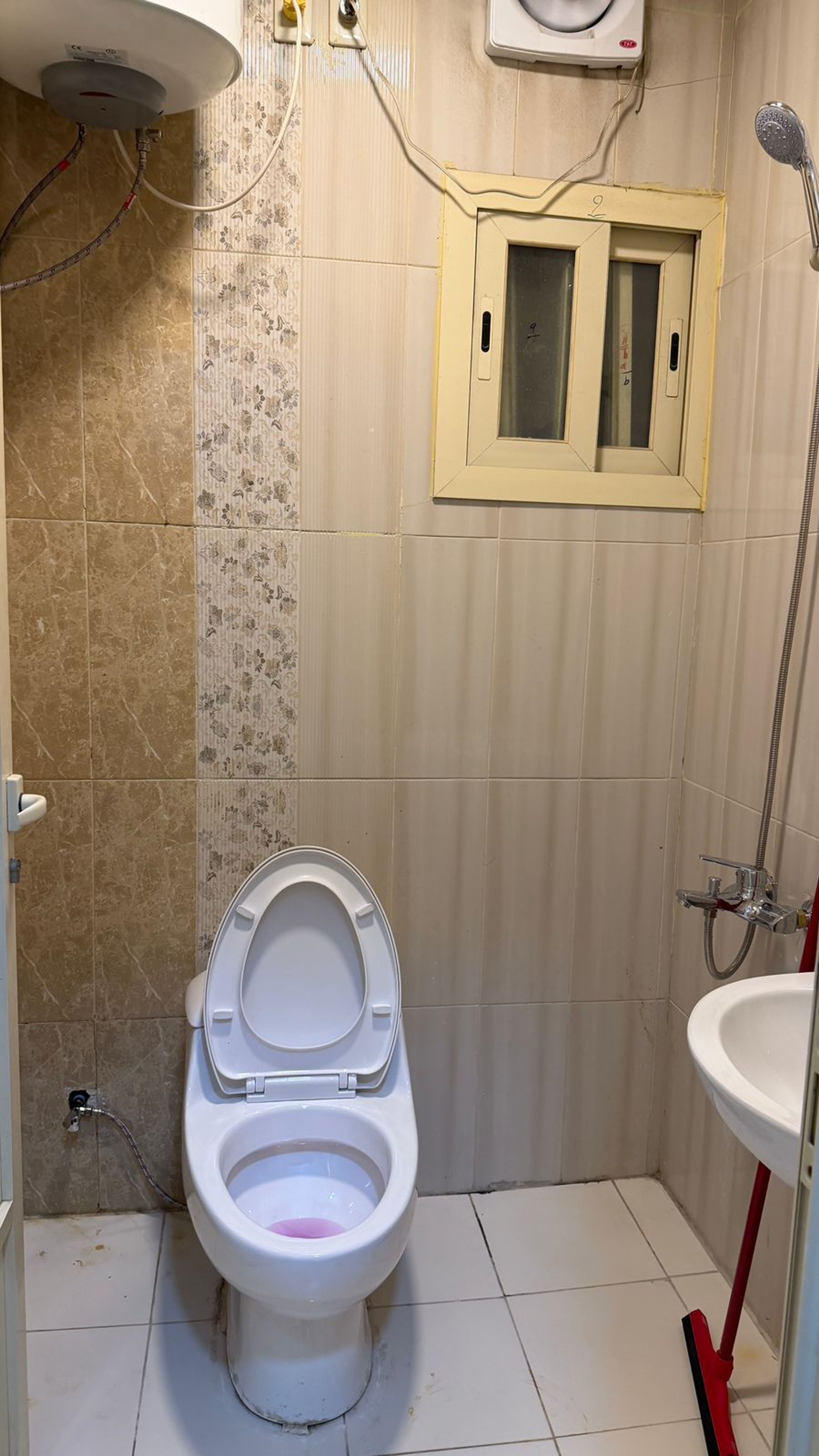 https://img.gathern.co/1400x0/1/P9fQ7xEZd9jo8Z31XAzBaU6pDUwXQ5yn.jpeg