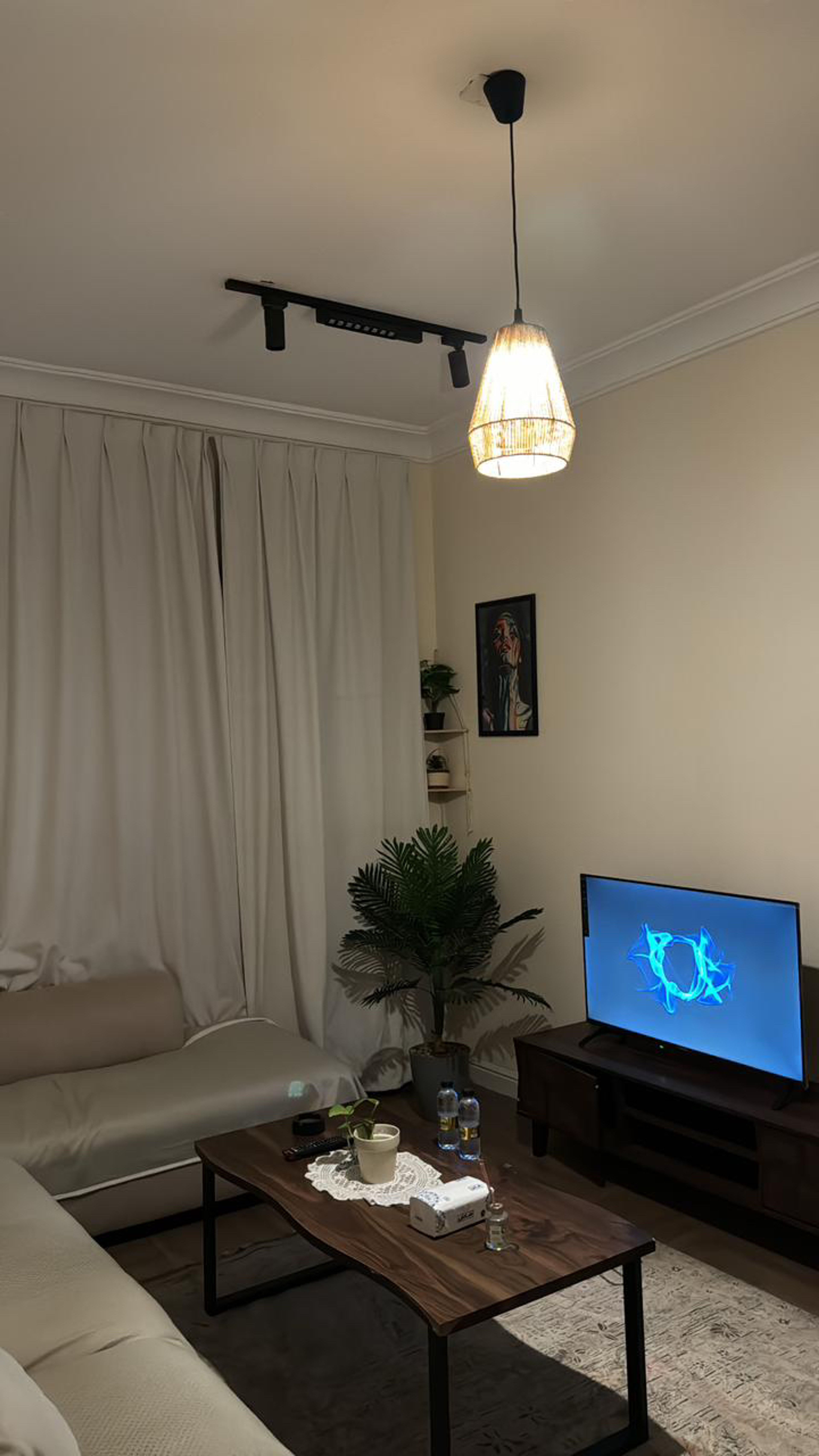 https://img.gathern.co/1400x0/1/PMxm0M6Kezi7May3RRKNDY1DRaK9YE6H.jpg