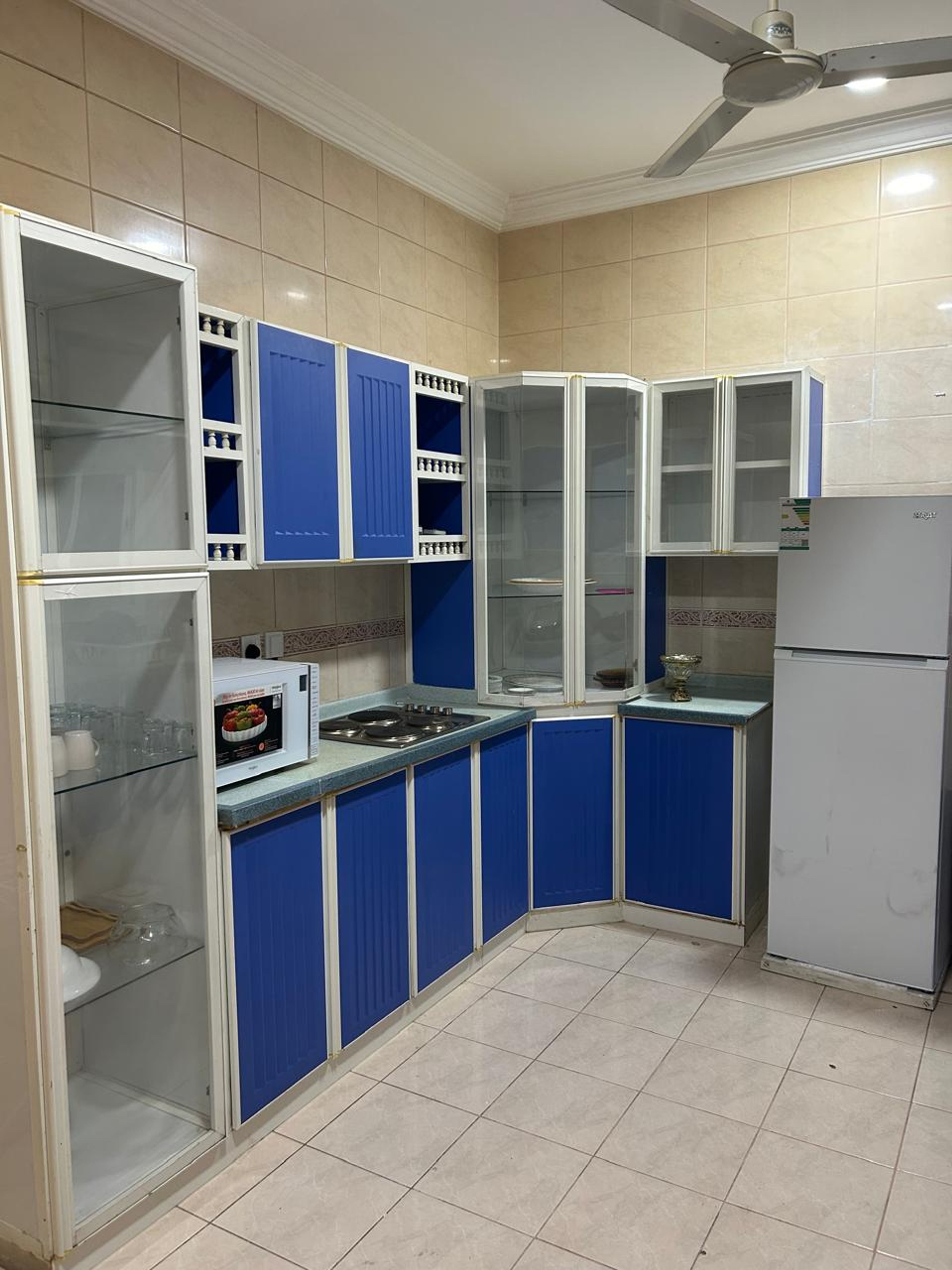 https://img.gathern.co/1024x0/1/PP9ZBl14EkOvlMzxZnoaB3275YOwrLDg.jpg