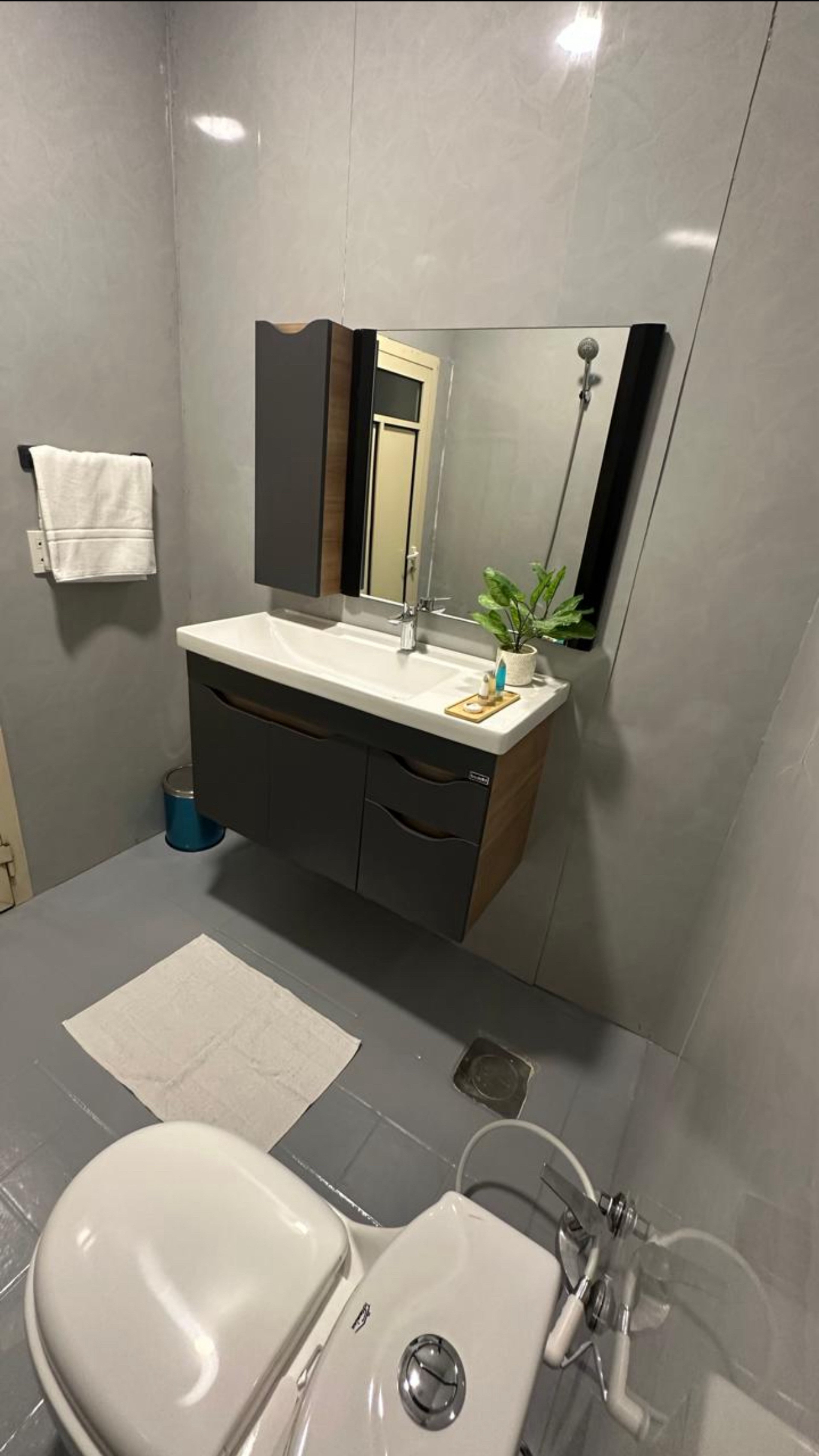 https://img.gathern.co/1400x0/1/PZGba-EtuAm5xmTz5CEwmmaVWh1Ik7pd.jpg
