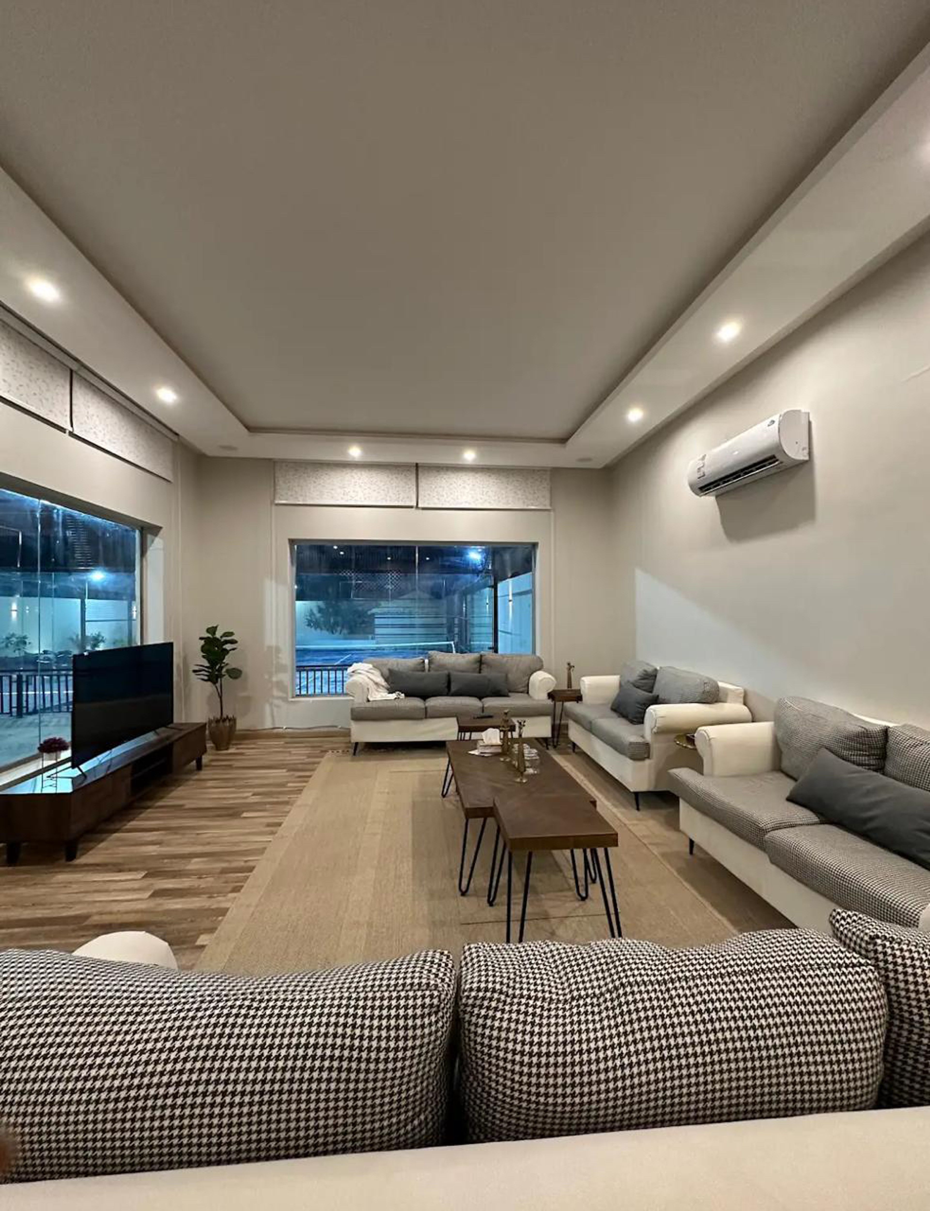 https://img.gathern.co/1400x0/1/Ppjuga-Ys2w-NKGVWphAylzCyVxgaKt2.jpg