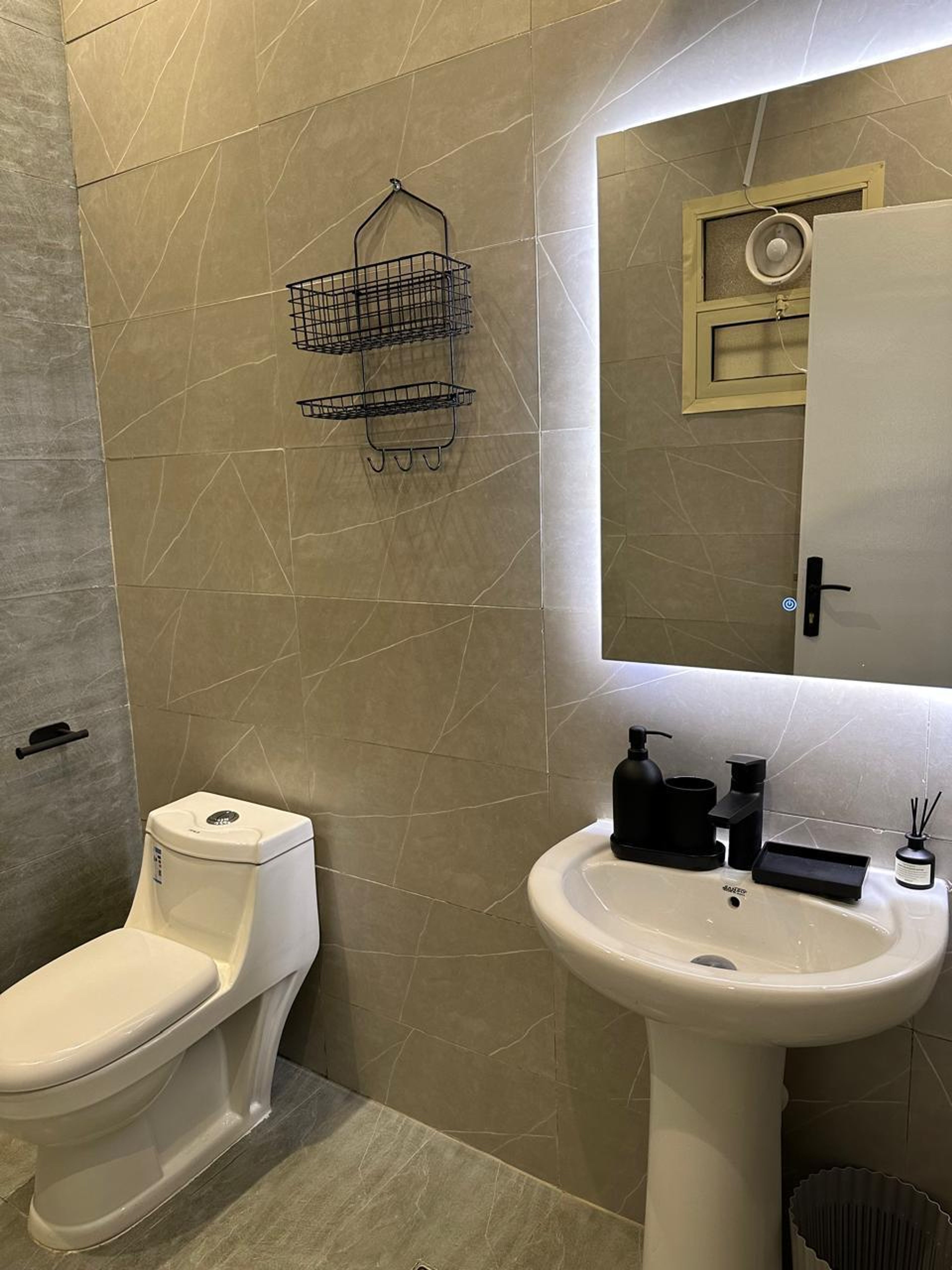 https://img.gathern.co/1400x0/1/QCUfK20xiYksxj9oNuFAdJ4OYTeh1-Bw.jpeg