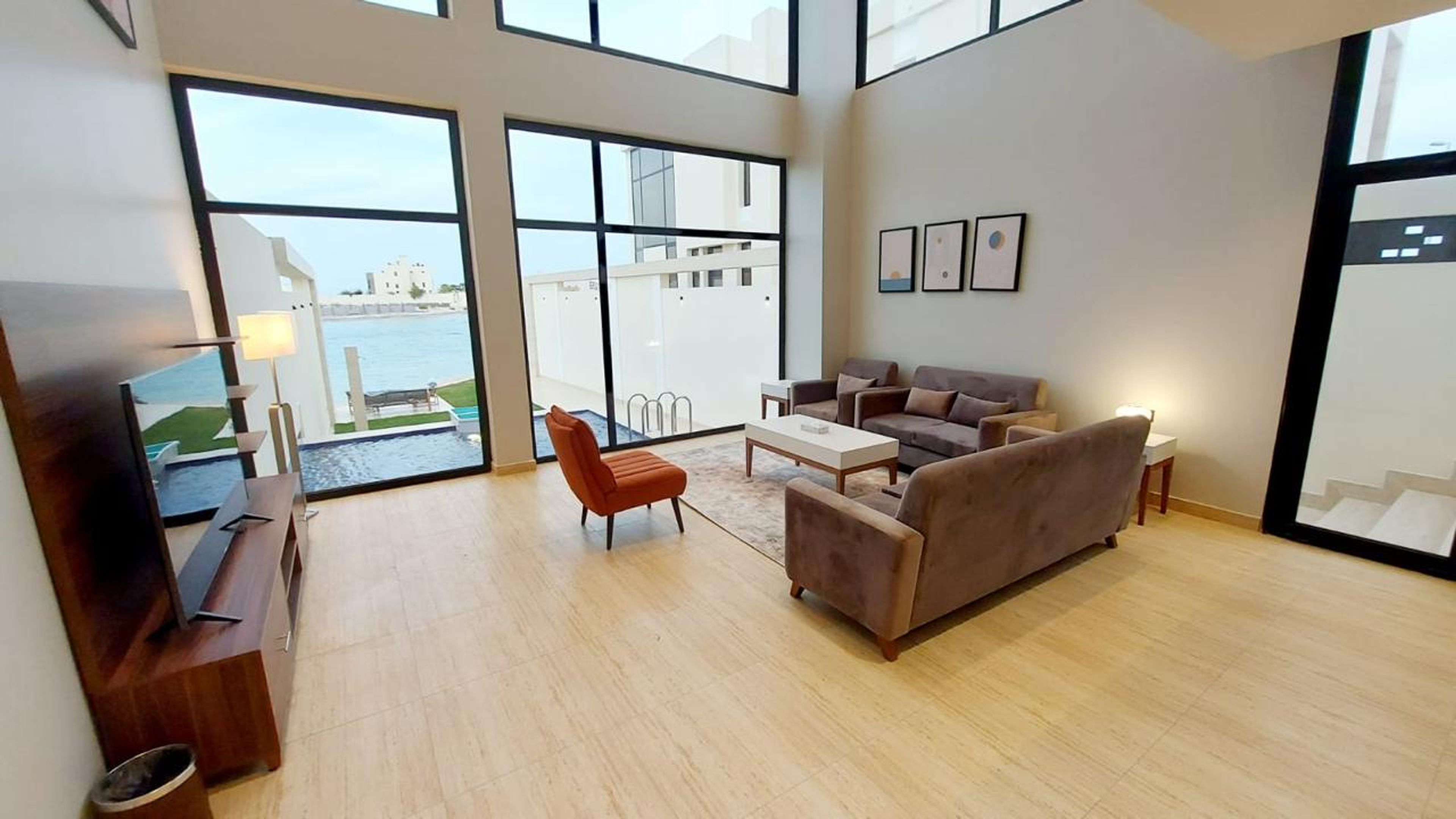 https://img.gathern.co/1400x0/1/QE8fgLLajalhGryo54Ro5uqrYqf030M1.jpg