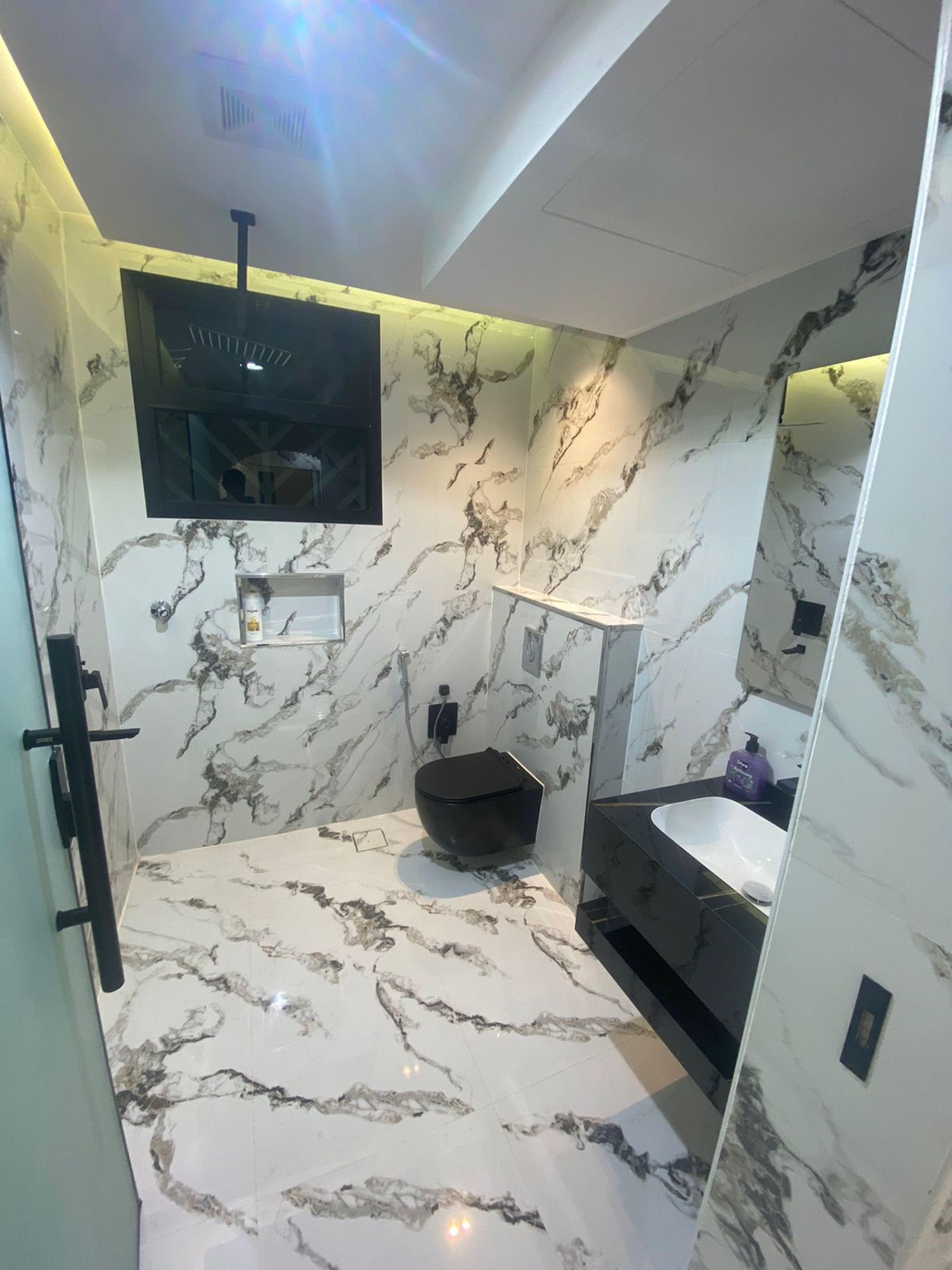 https://img.gathern.co/1024x0/1/QMR3RgrtTp-GRZh04DBfnNwX2gI4z5c7.jpg
