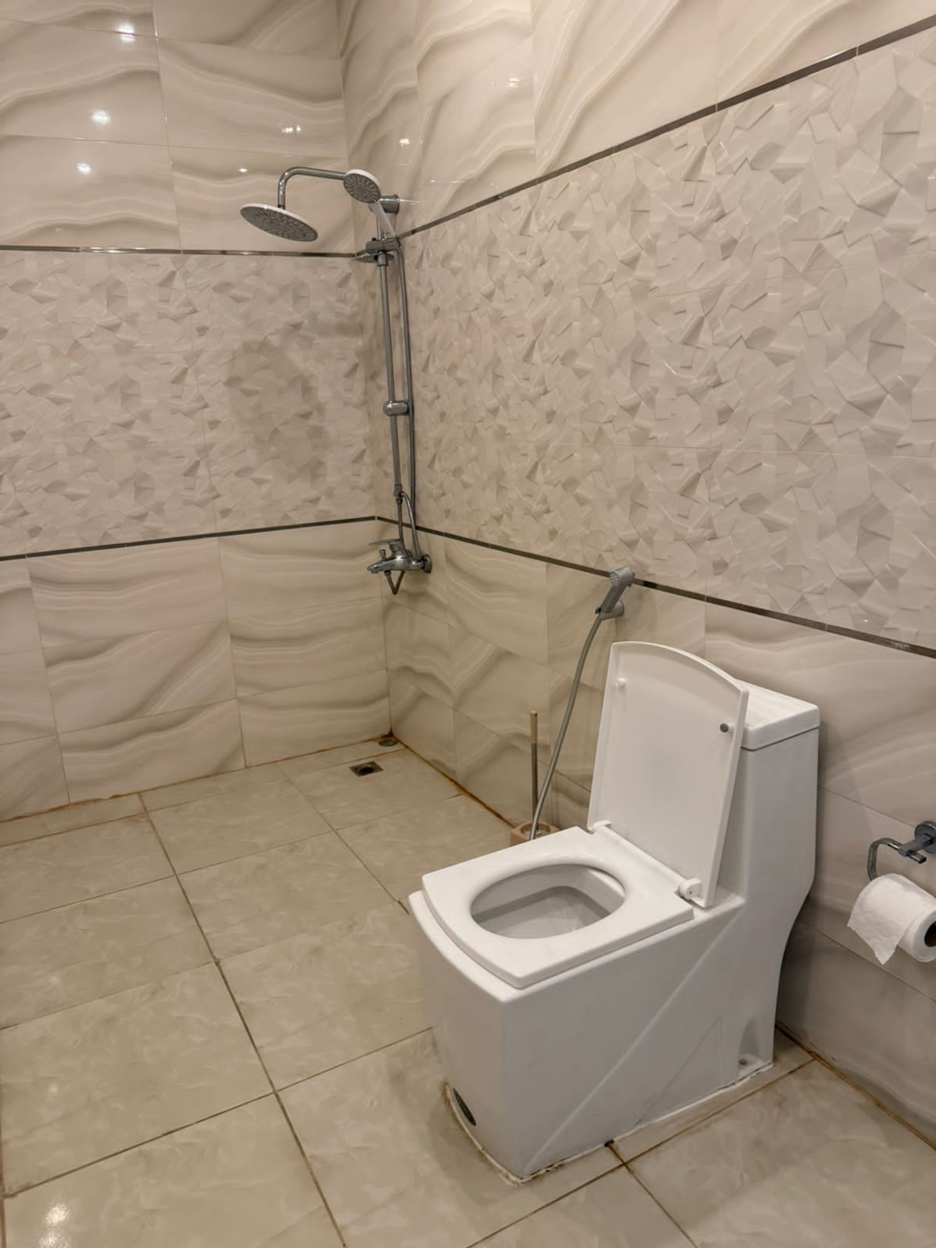 https://img.gathern.co/1400x0/1/QY02Gt9l9ZmTD5VPvAqSI_03ymurQHqe.jpg