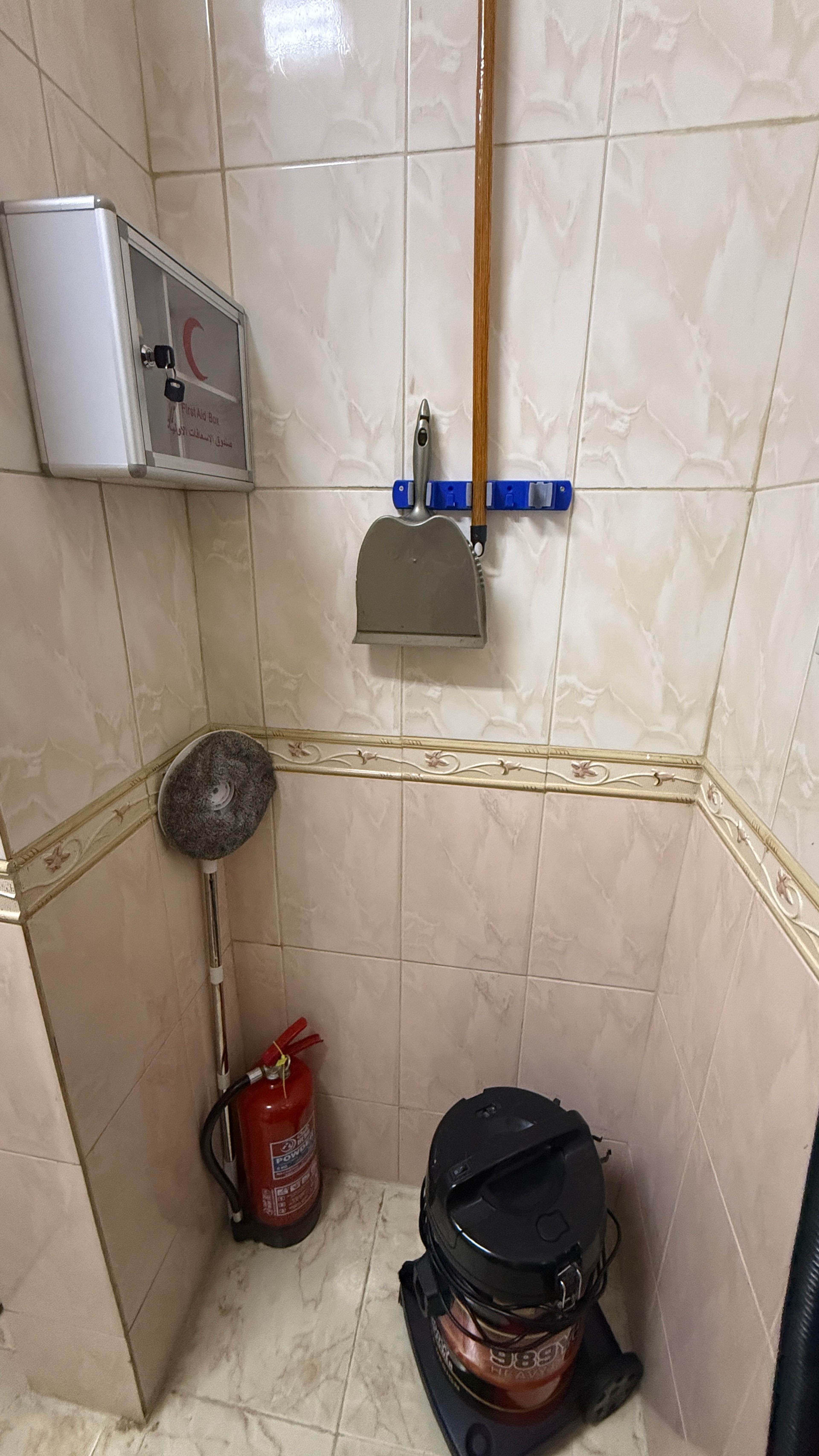 https://img.gathern.co/1024x0/1/QY212_Qtj2EsS8BZQxdvZLnmOj-1ojhZ.jpg