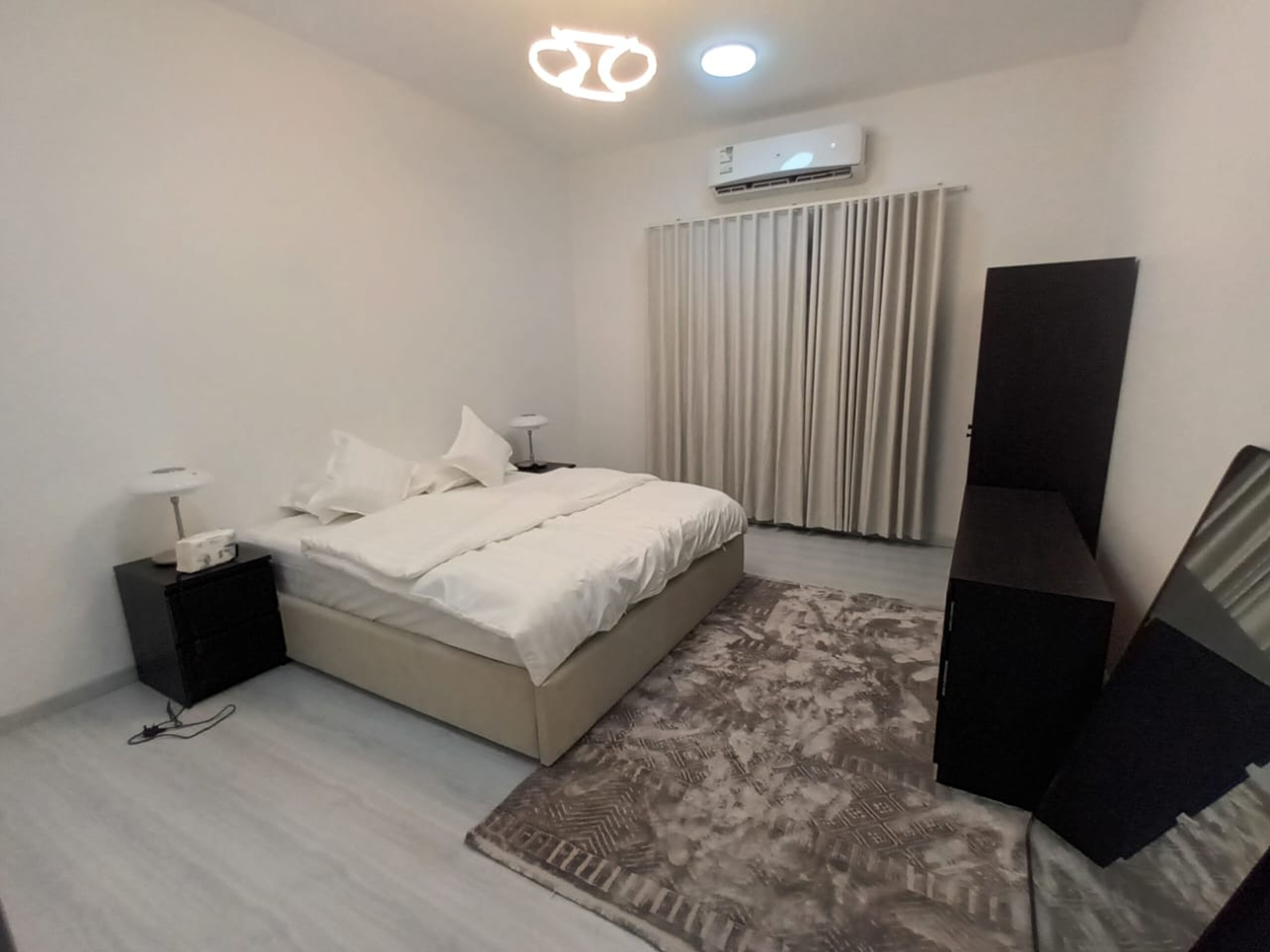 https://img.gathern.co/1400x0/1/Qc2PLk3Cj0K75pGrJzKYIXPZeIw1I0H5.jpg