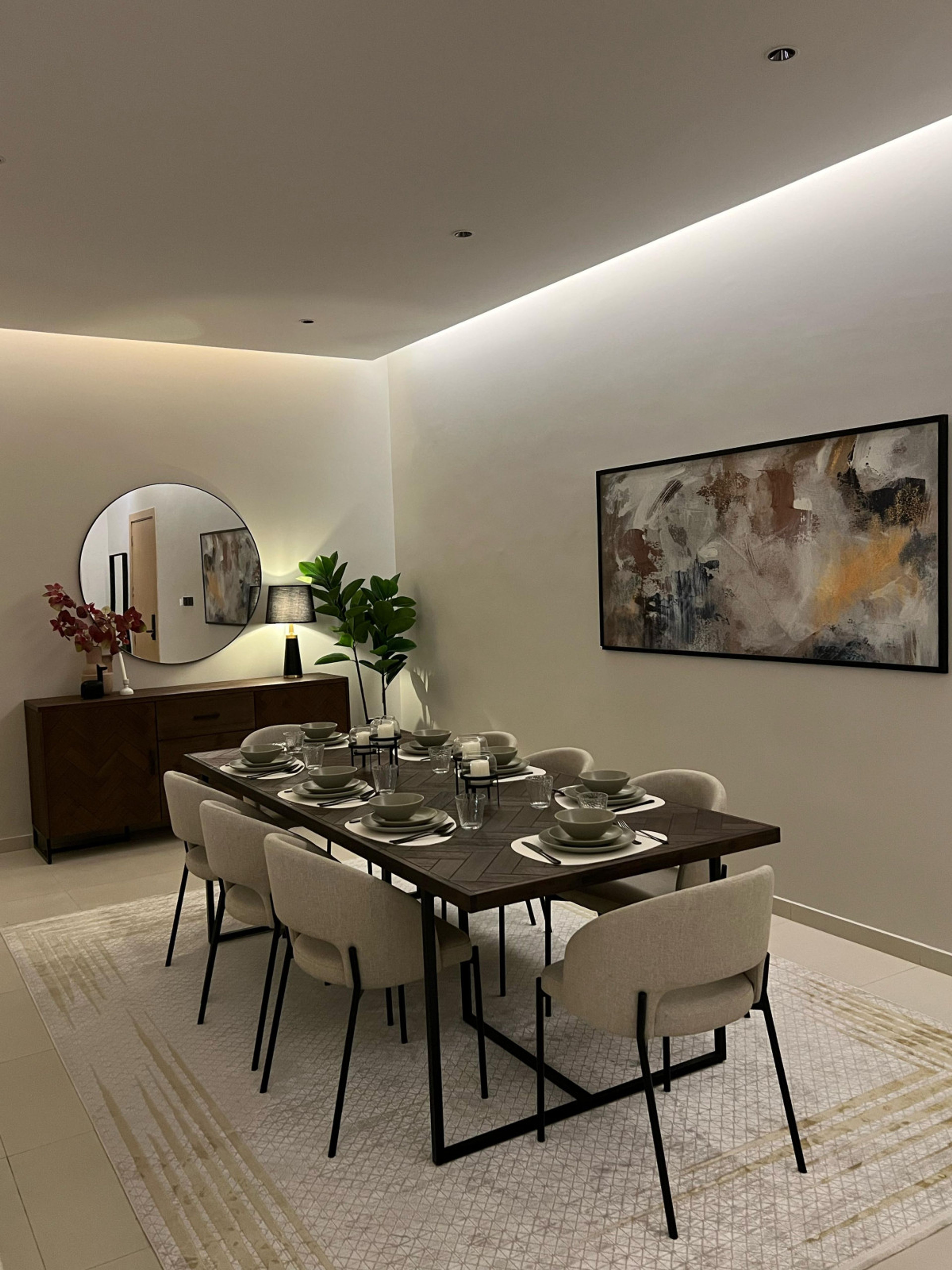 https://img.gathern.co/1400x0/1/R431FPGo4AyWIqbAKu1F-zuaIU_CeomP.jpg