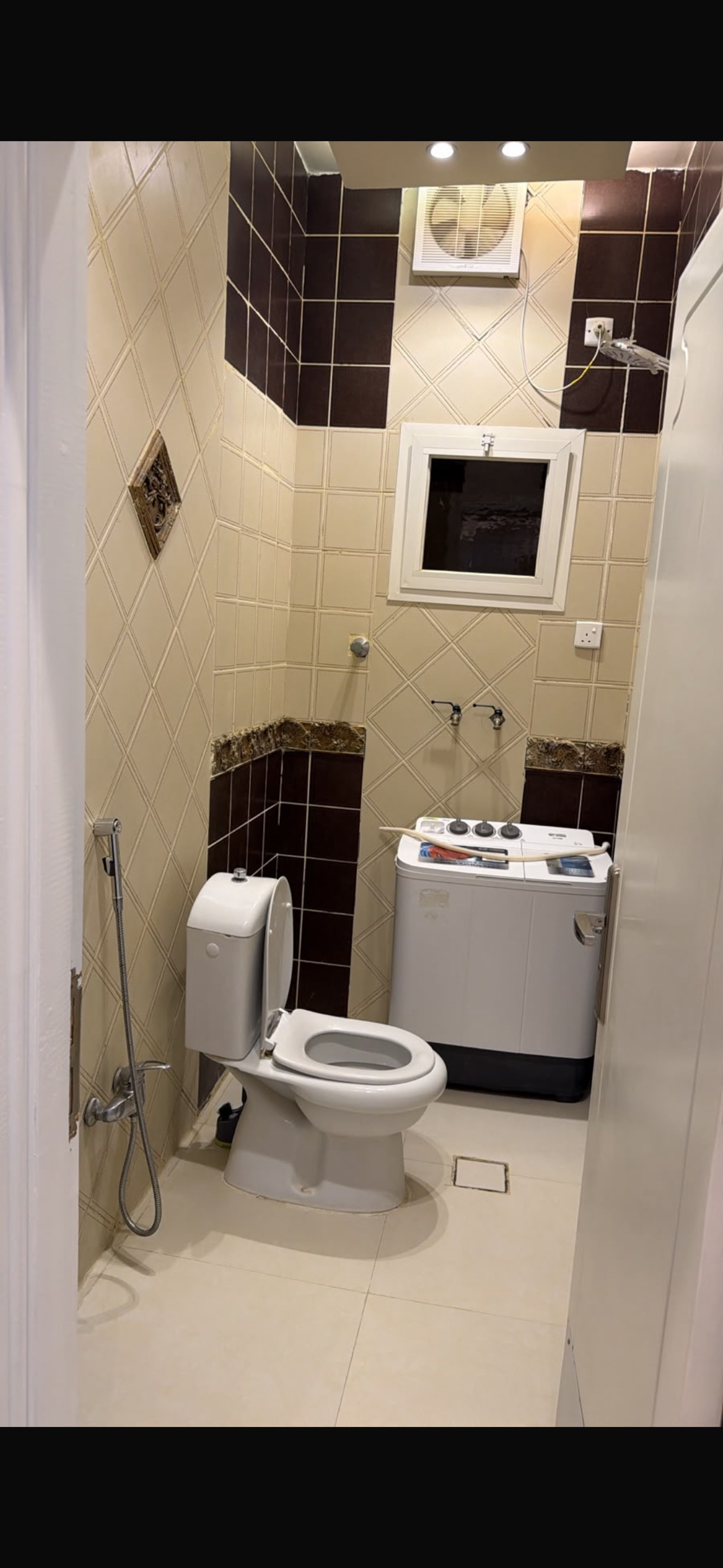 https://img.gathern.co/1024x0/1/R5d__0UupRDLqzqO2KwhOq8O4WOfWYFh.jpg
