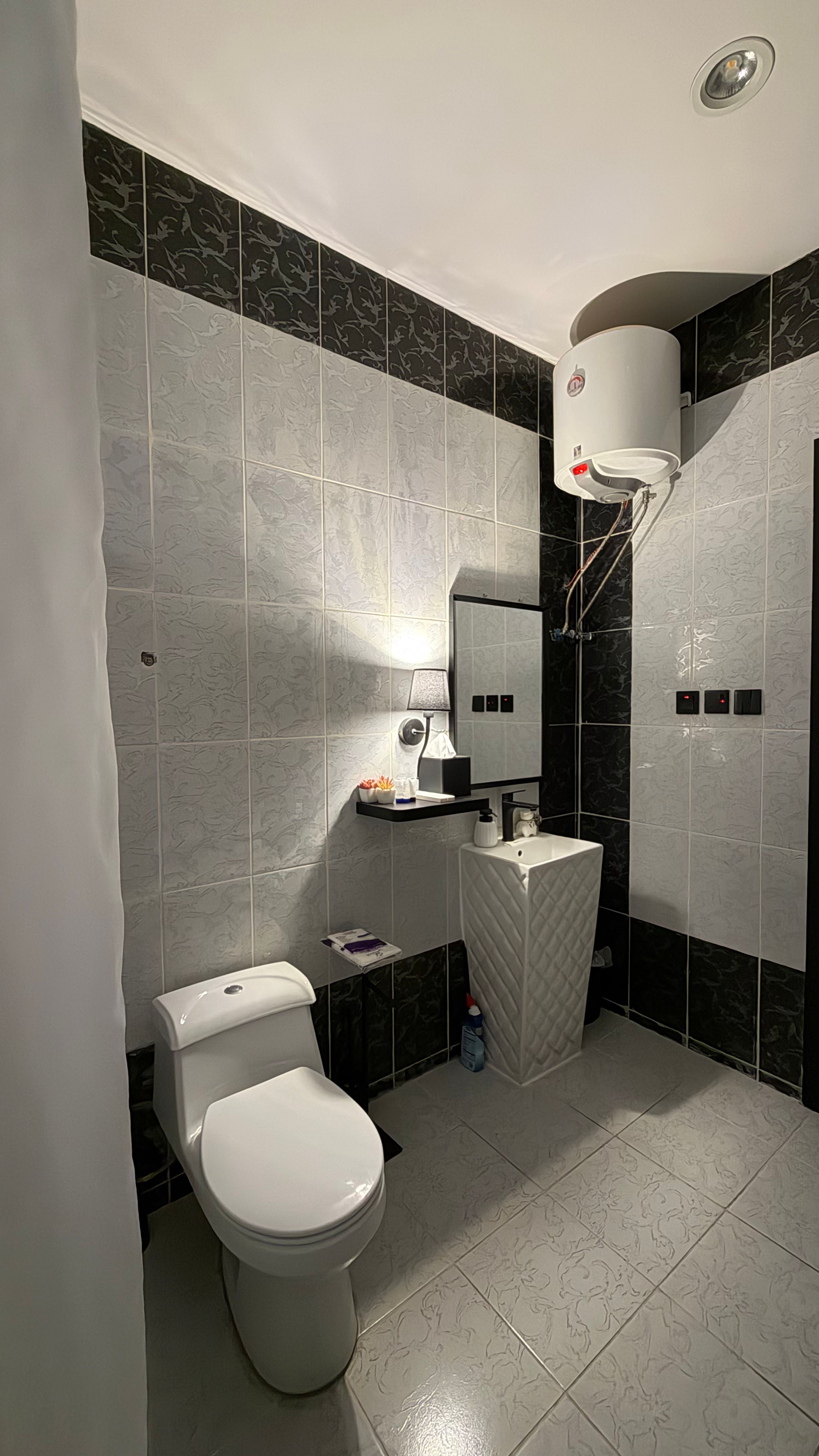 https://img.gathern.co/1400x0/1/RD0kTUGZrNl6H-YPZAPzsA7LIX87eQfg.jpg