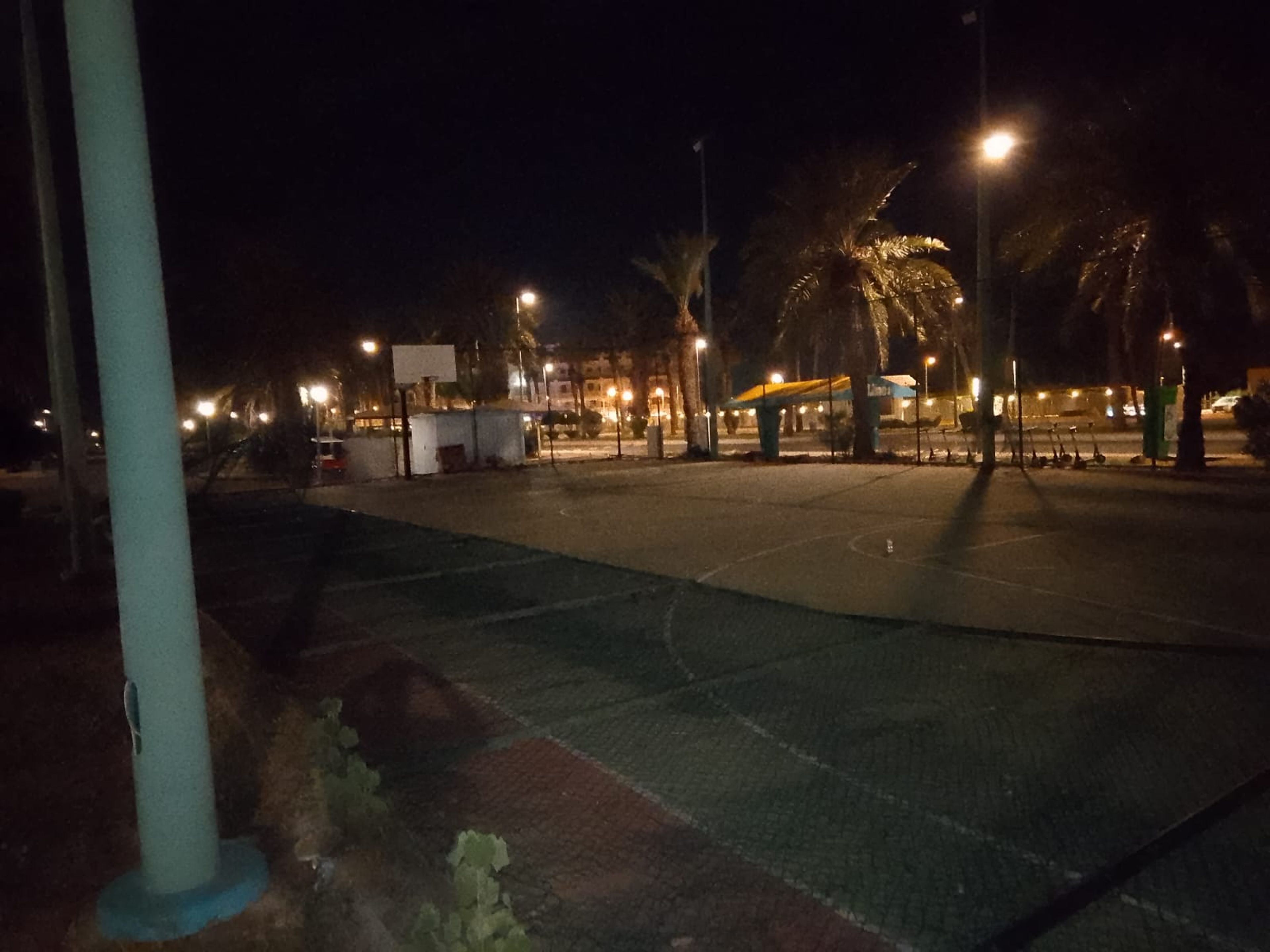 https://img.gathern.co/1400x0/1/RGfQGcIY4vSN_DjhMOvsZhbm1heGC4wG.jpg