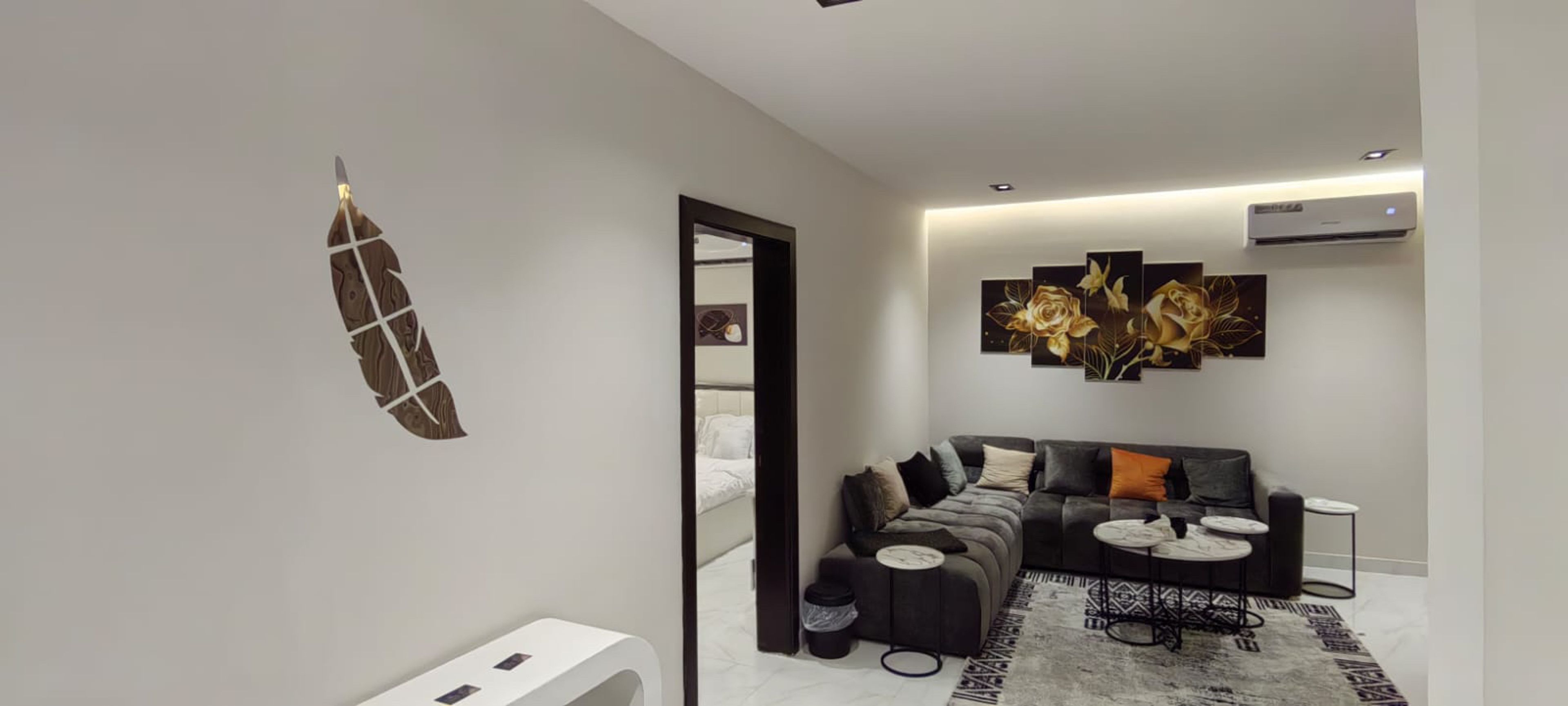 https://img.gathern.co/1400x0/1/RM13LzHTTc2NPw9tt7FeLgwsqMrFkKNe.jpg