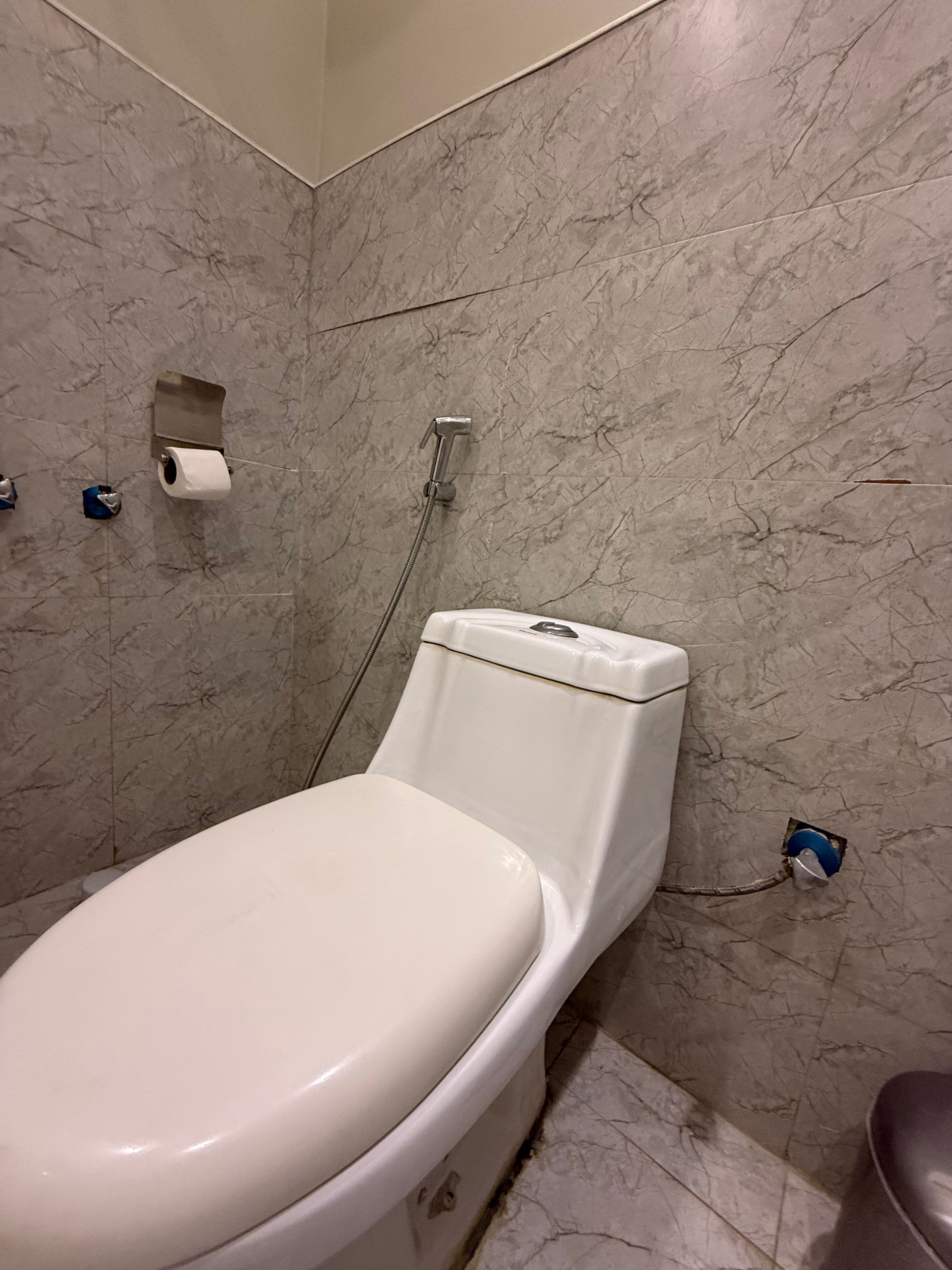 https://img.gathern.co/1400x0/1/RSf0KRrEfEs6SvOejV17ZeqbeEk8qwf9.jpg
