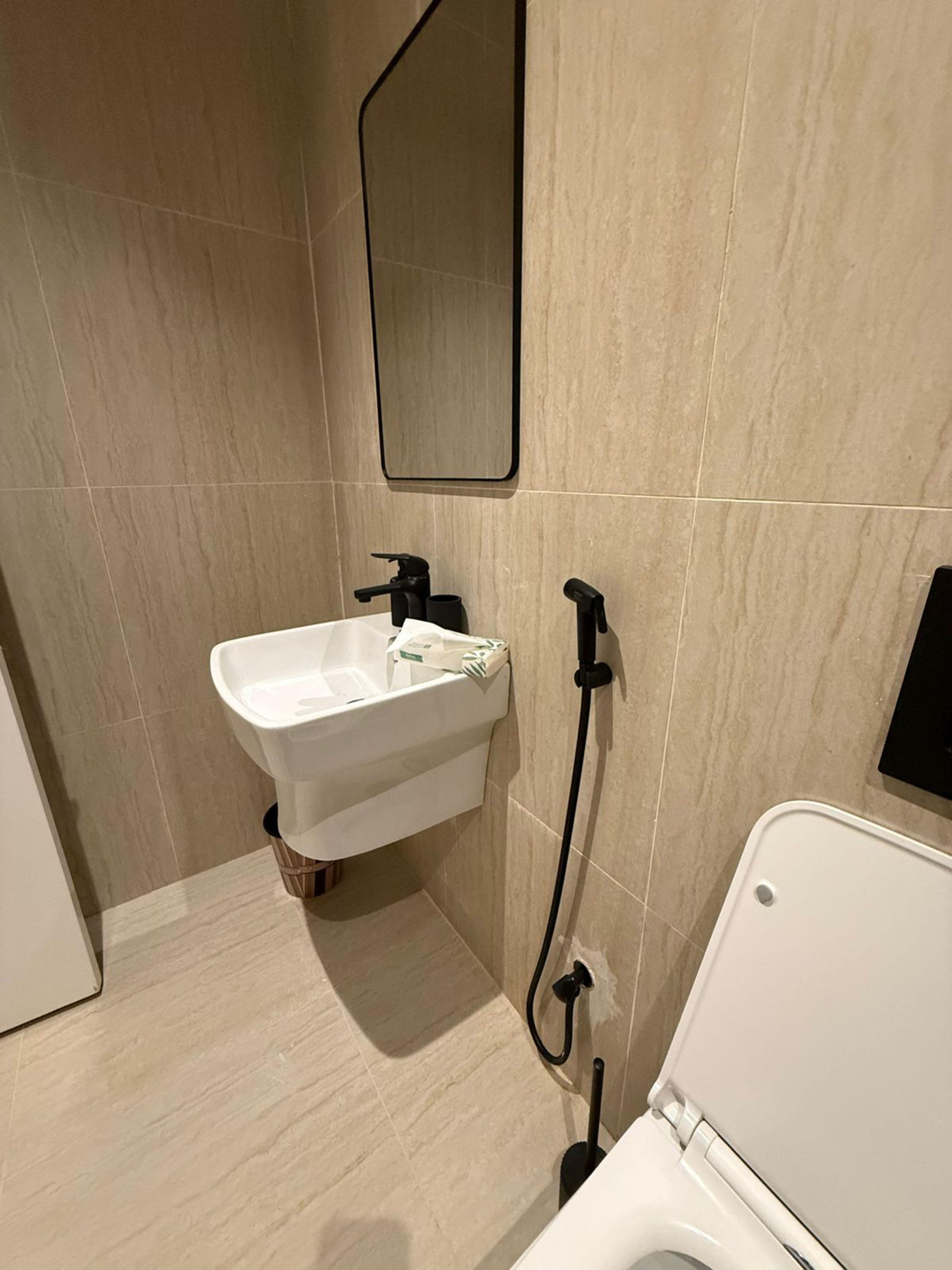 https://img.gathern.co/1400x0/1/RU2ZOnHok_KDLrnBkqRS_6e1kkYP3mxO.jpg