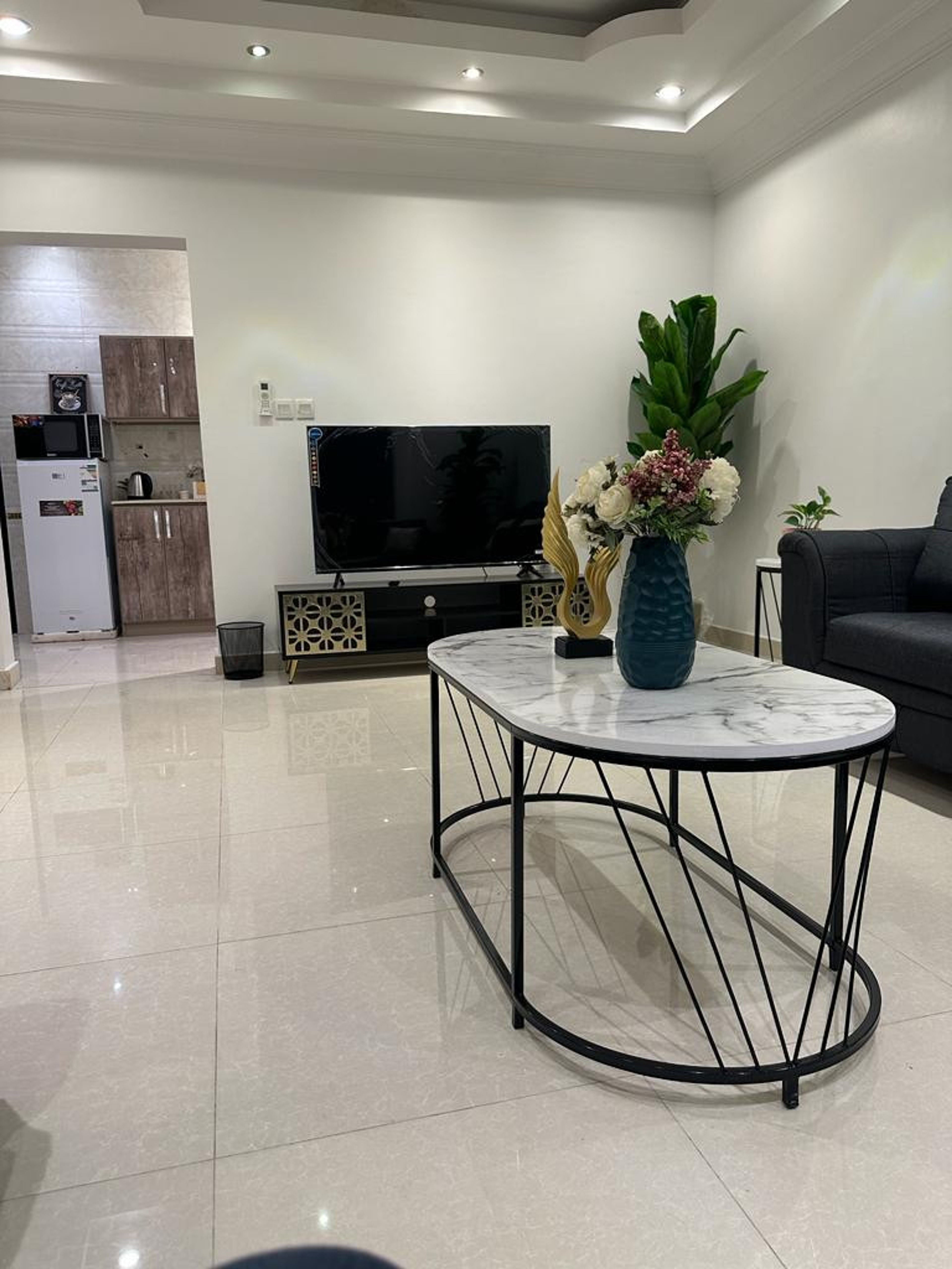 https://img.gathern.co/1400x0/1/SDK4mH501G62Oy5u3Rx76BkKxErxio5P.jpeg