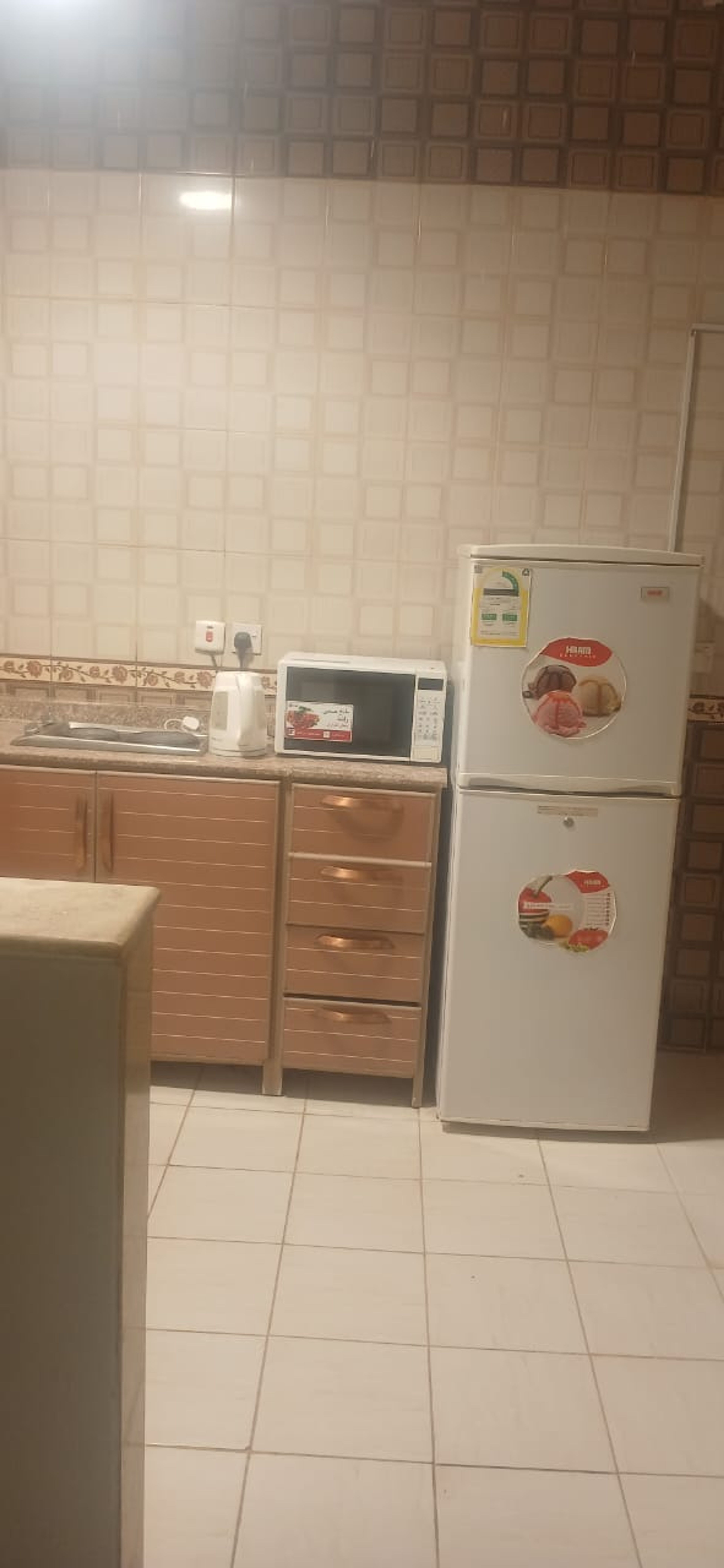 https://img.gathern.co/1400x0/1/SJE5EiUXYt9NwXOLSYtxyJ_XHq7FS0A5.jpg