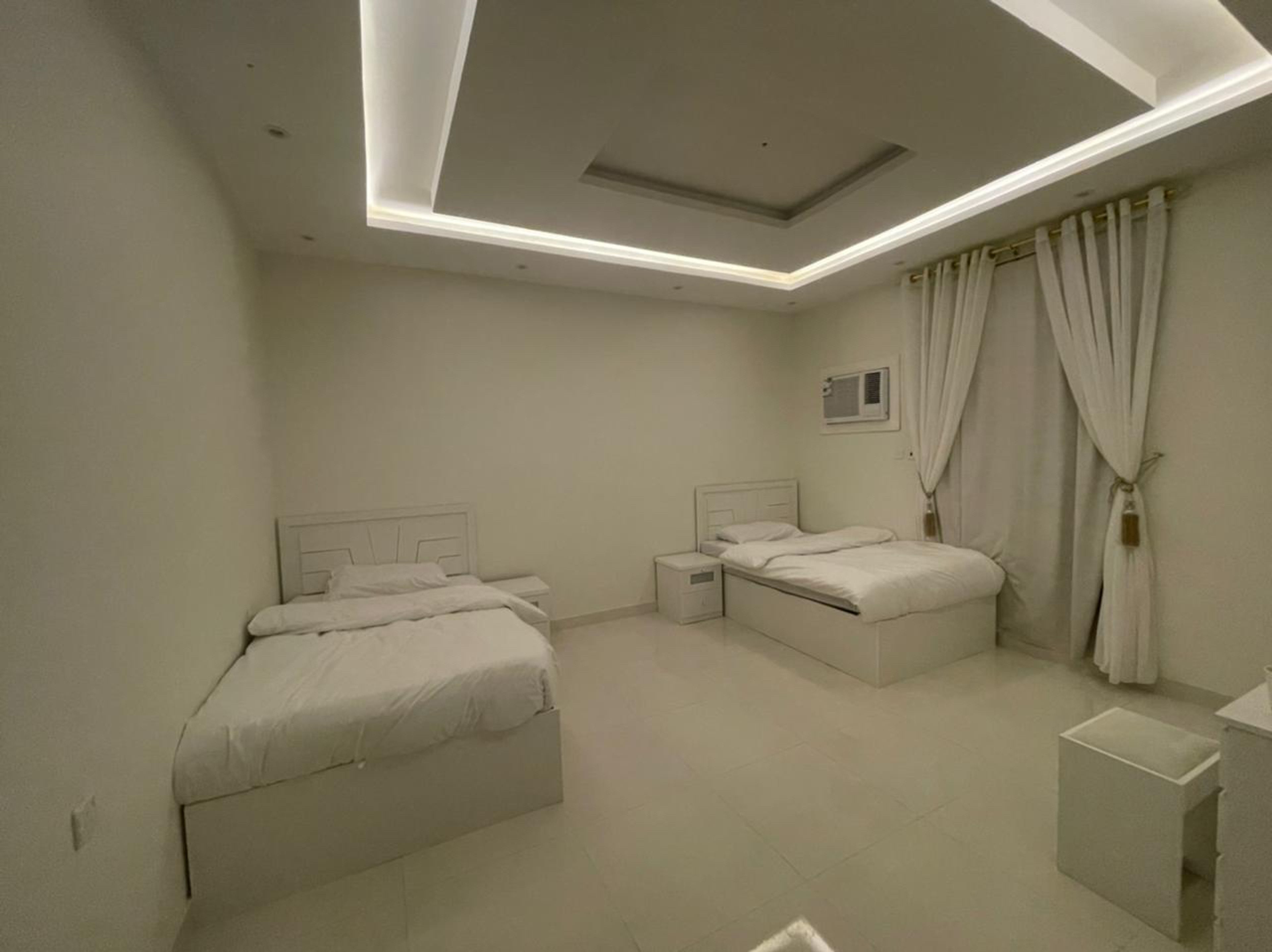https://img.gathern.co/1024x0/1/SRsgdTeIqZX3oHSBTqmvmW5pTdAVWbRw.jpg