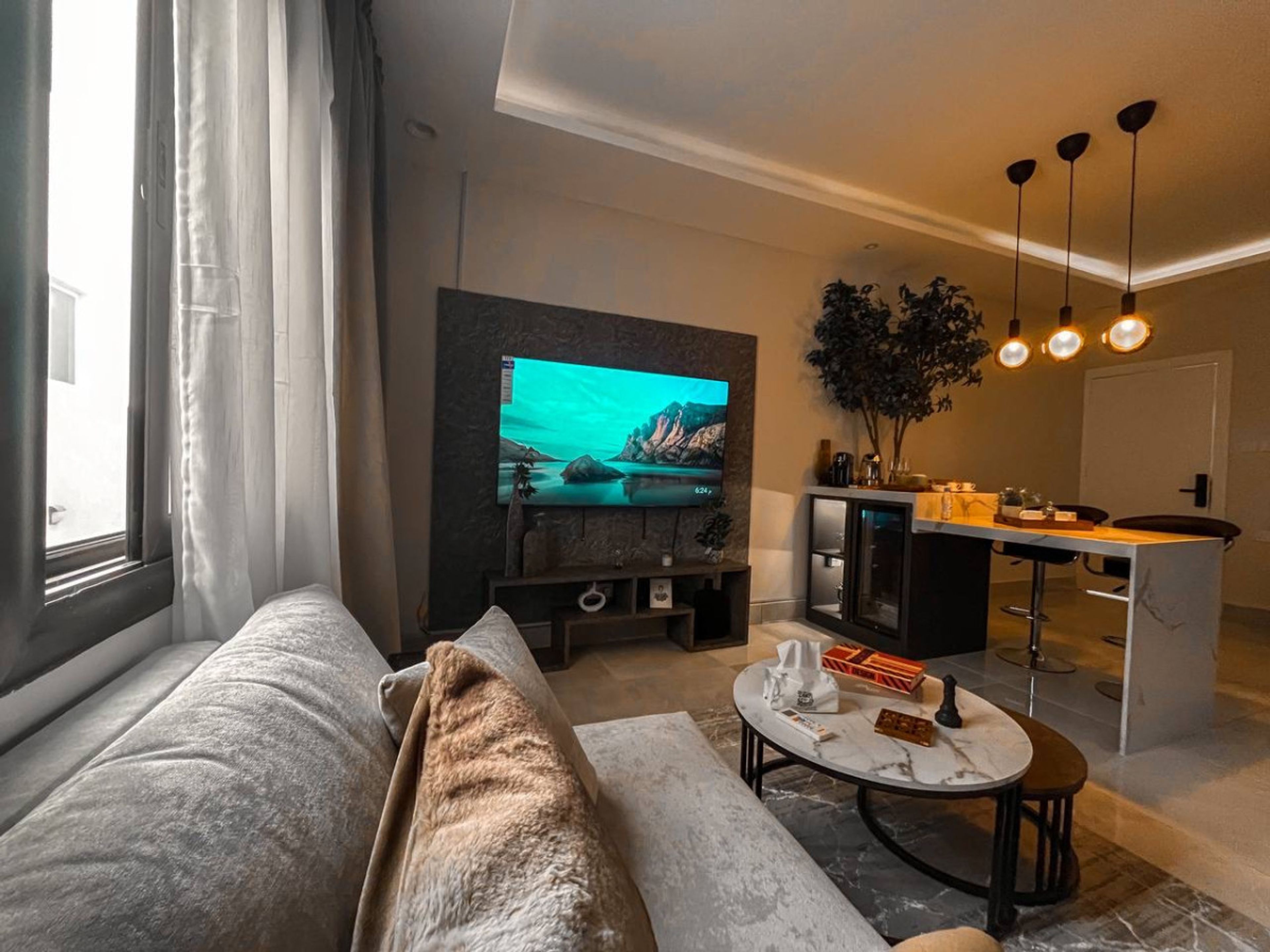 https://img.gathern.co/1400x0/1/SbOcOMxHJU40II8vNSL9e17KZC6eaLE6.jpg