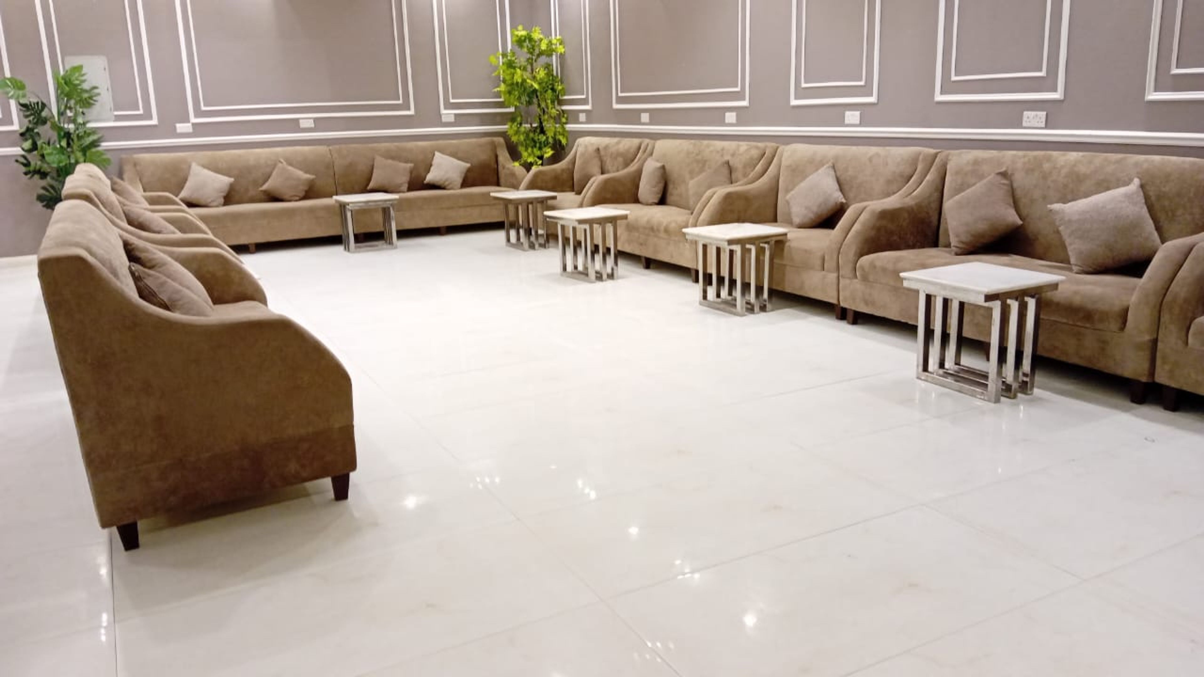 https://img.gathern.co/1400x0/1/Sg3Gp5rHR2pjgNv2z-bk9pZZy23xz1qv.jpg