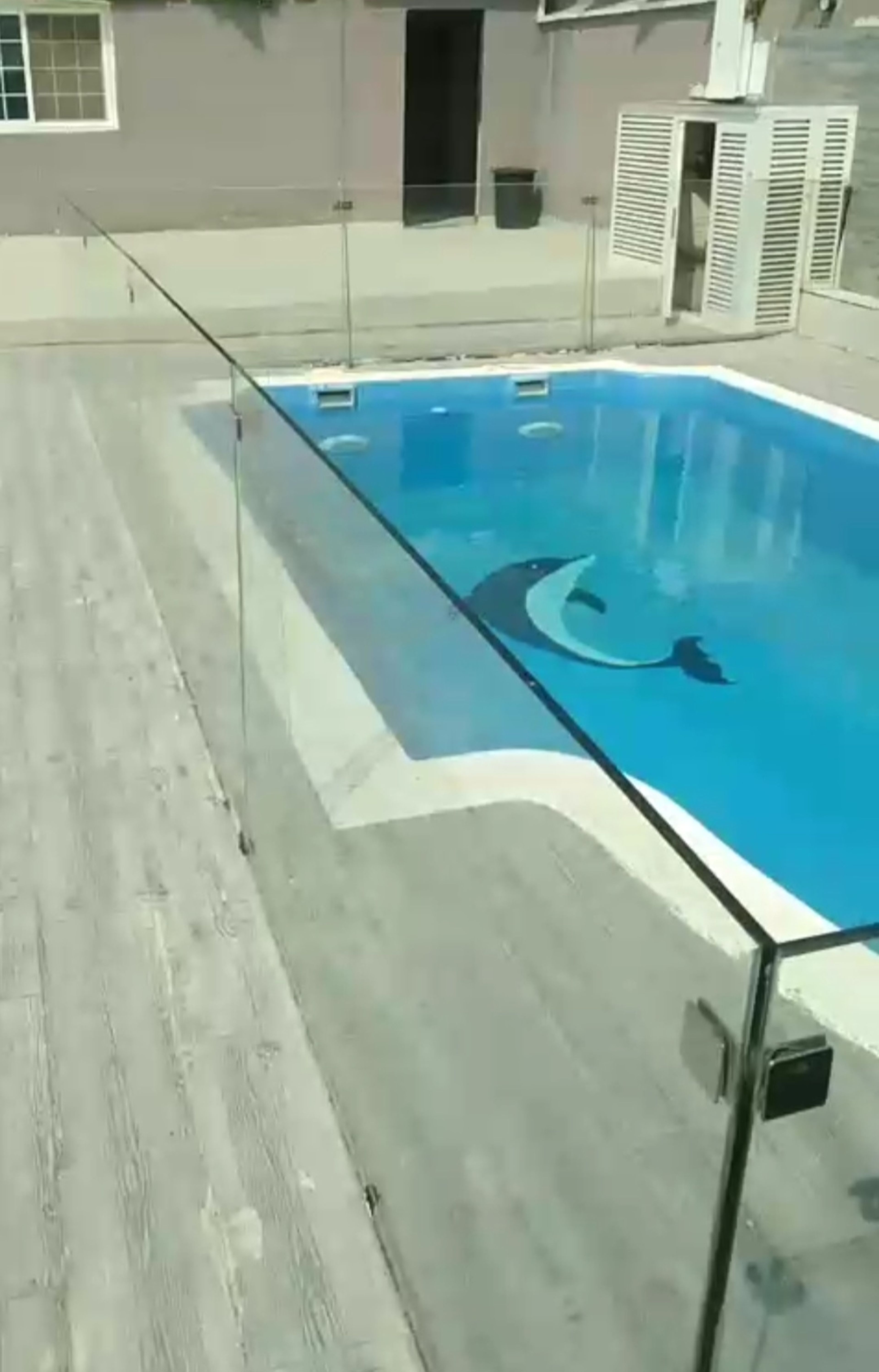 https://img.gathern.co/1400x0/1/TJ6ZFylckED29W5dojL__l1DkiScBqqU.jpg