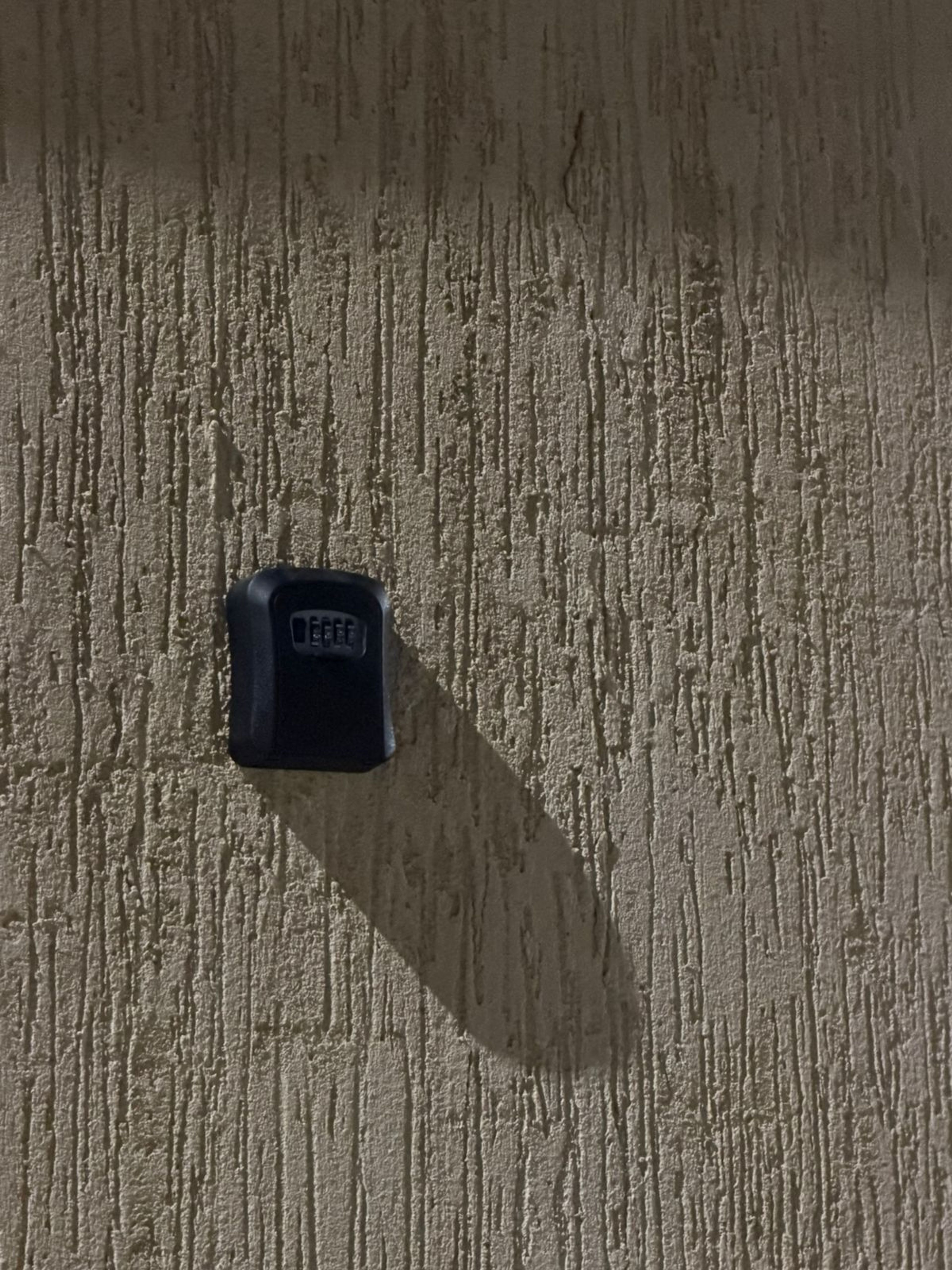 https://img.gathern.co/1400x0/1/TQTscPRtV1pfRisBgWwIbYKyhqtT-YOe.jpg