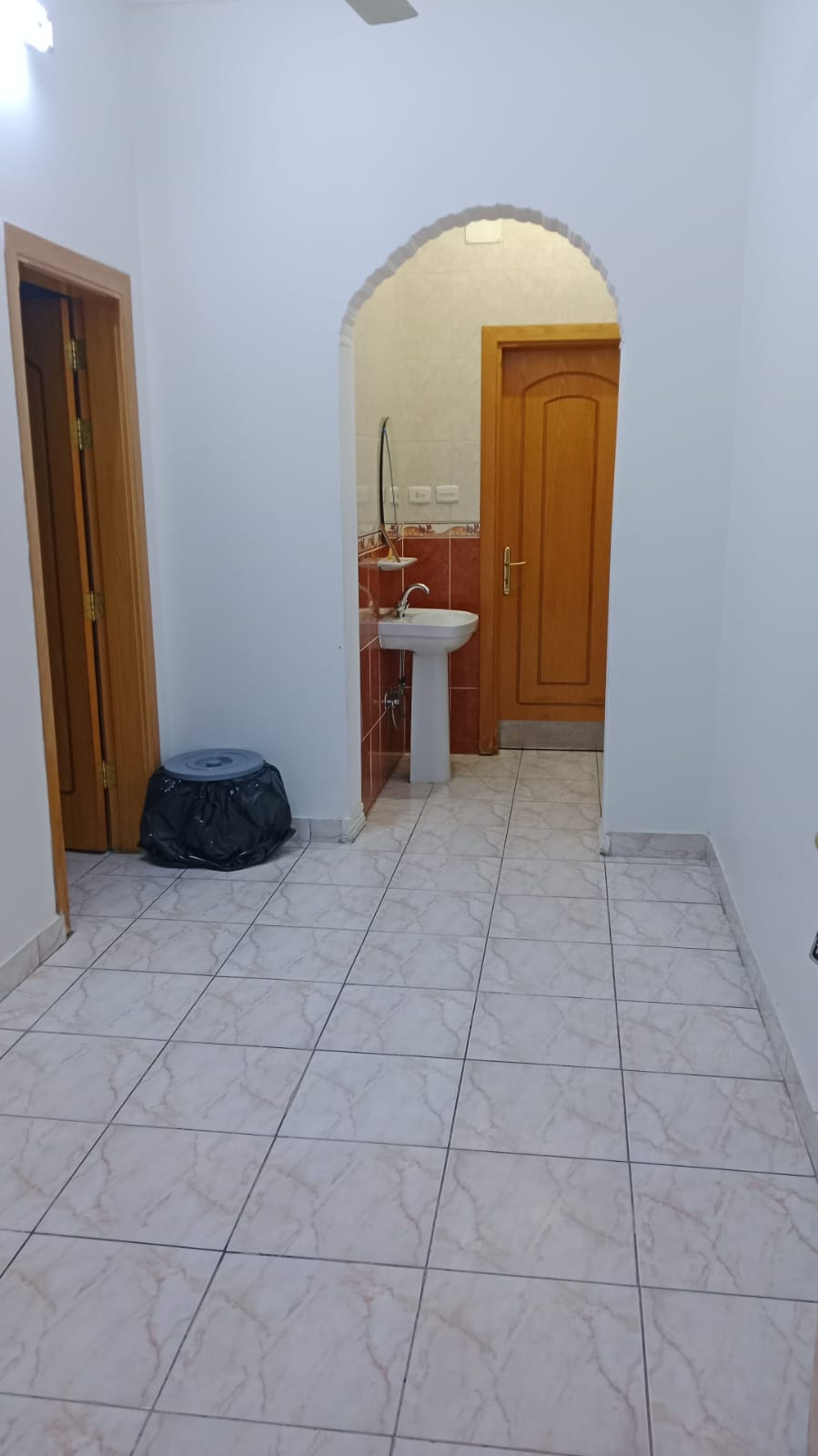https://img.gathern.co/1400x0/1/To2oRO_OgImrpqWGv-30AqH_9ogG2dcZ.jpeg