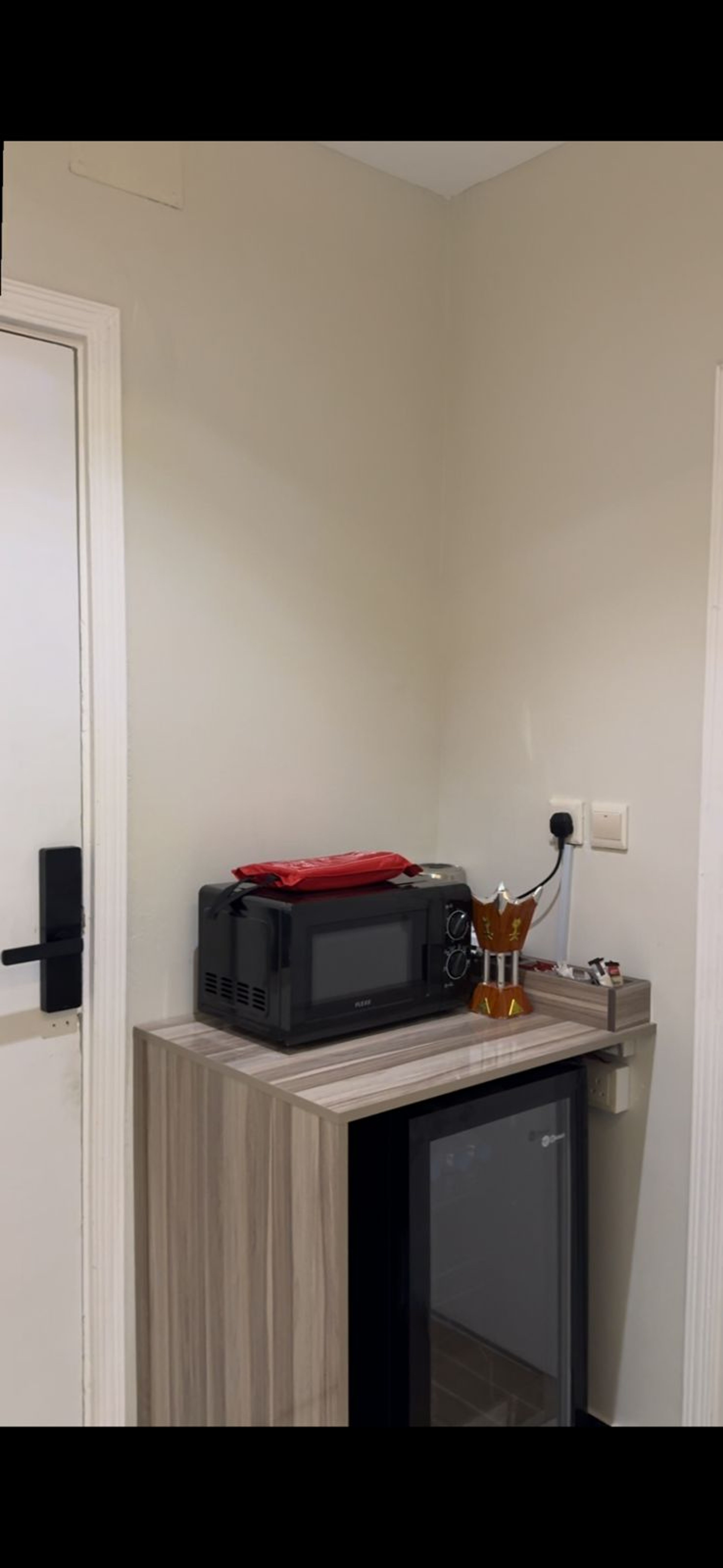 https://img.gathern.co/1400x0/1/U8TWV3_X0IDYXgd-3rs7aPQgyYJo246E.jpeg