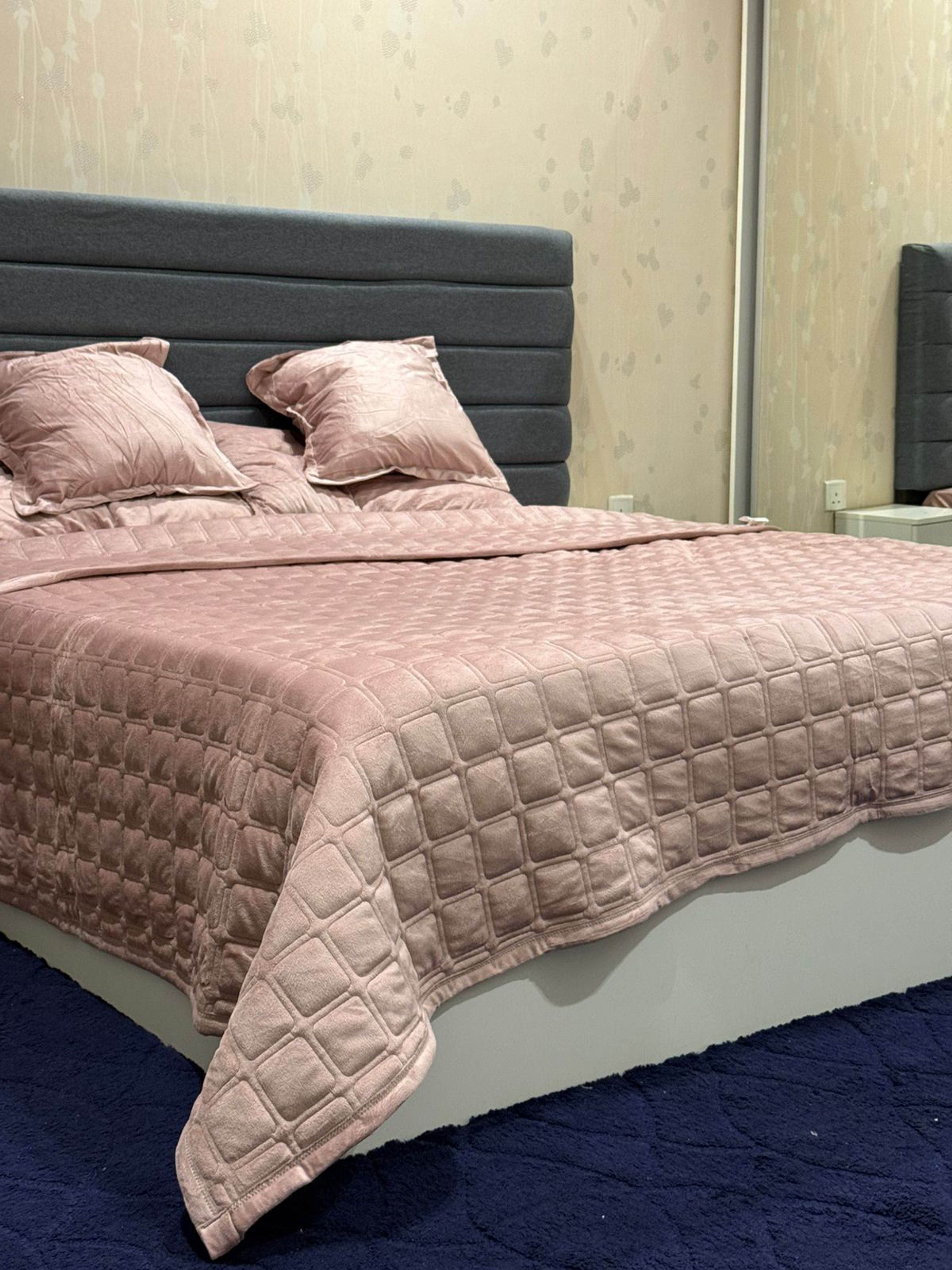https://img.gathern.co/1024x0/1/UTADKylMHsiN6SOxCGfPbf8sKTGhqlQS.jpg