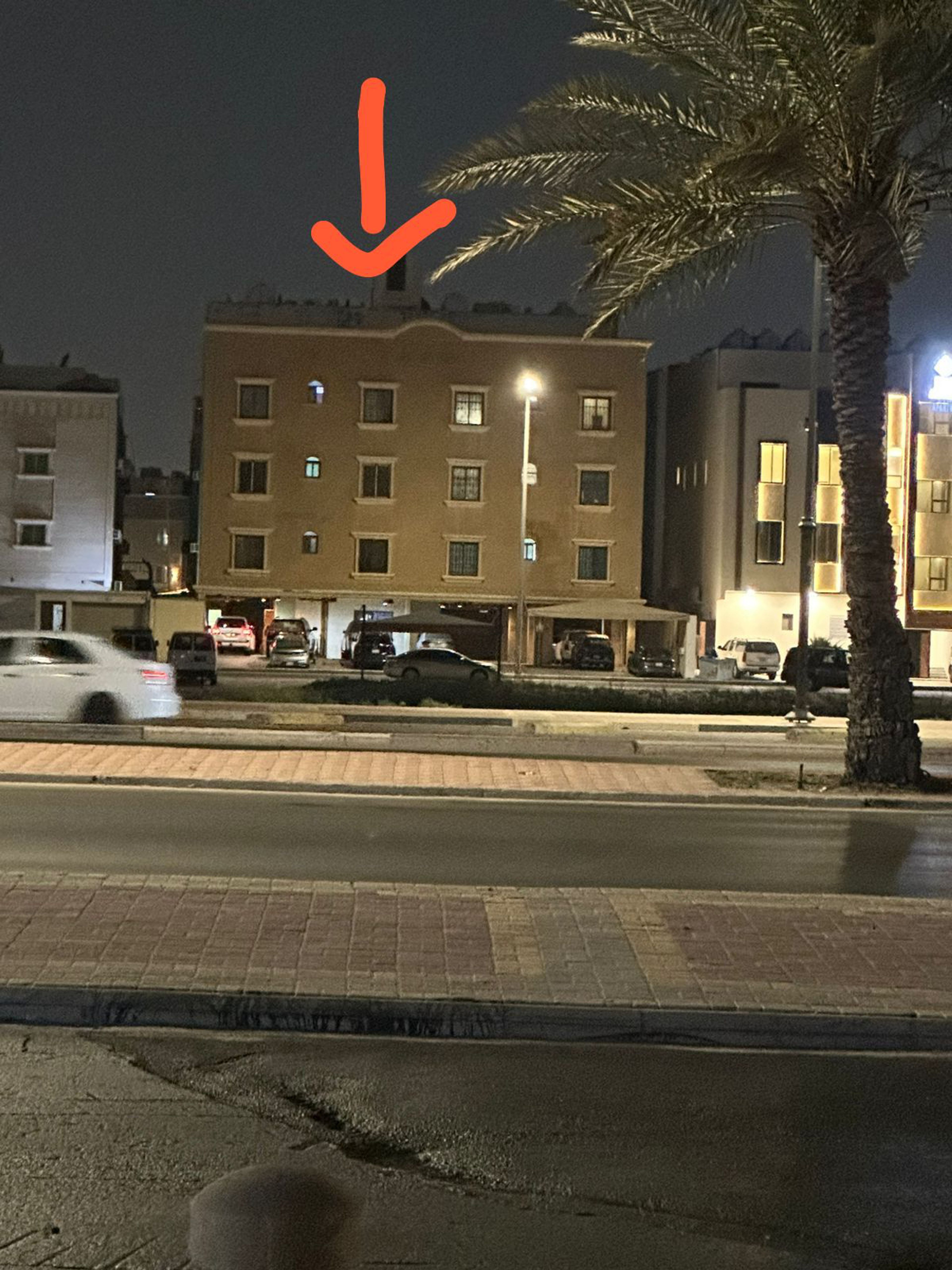 https://img.gathern.co/1400x0/1/UyEJ6QMTsUsqFR-mB3s9tBDWCBnDZVRv.jpg