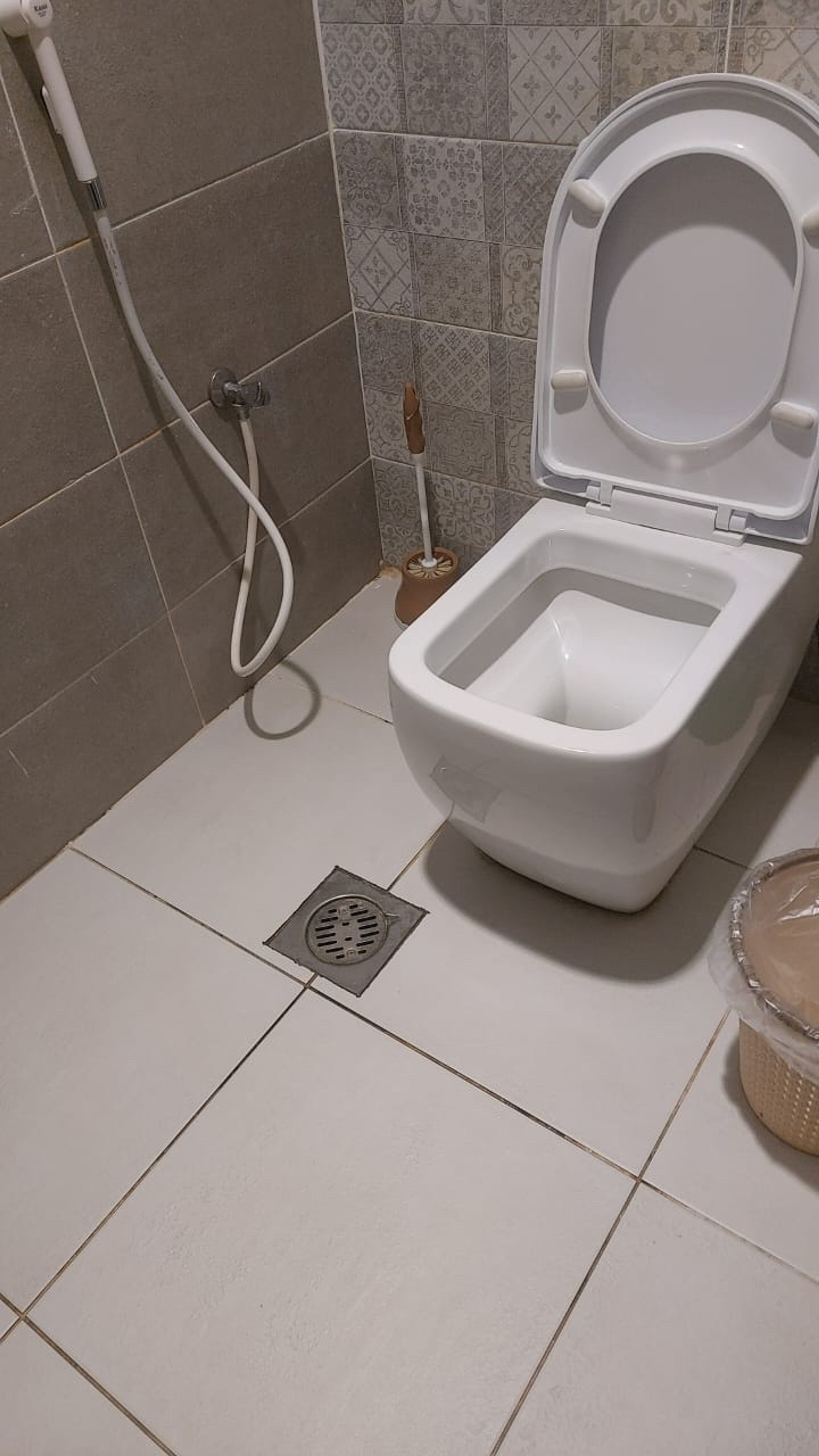 https://img.gathern.co/1400x0/1/VIx5spv5MljXrEUUkE6D0Z3fZgapsa2R.jpg