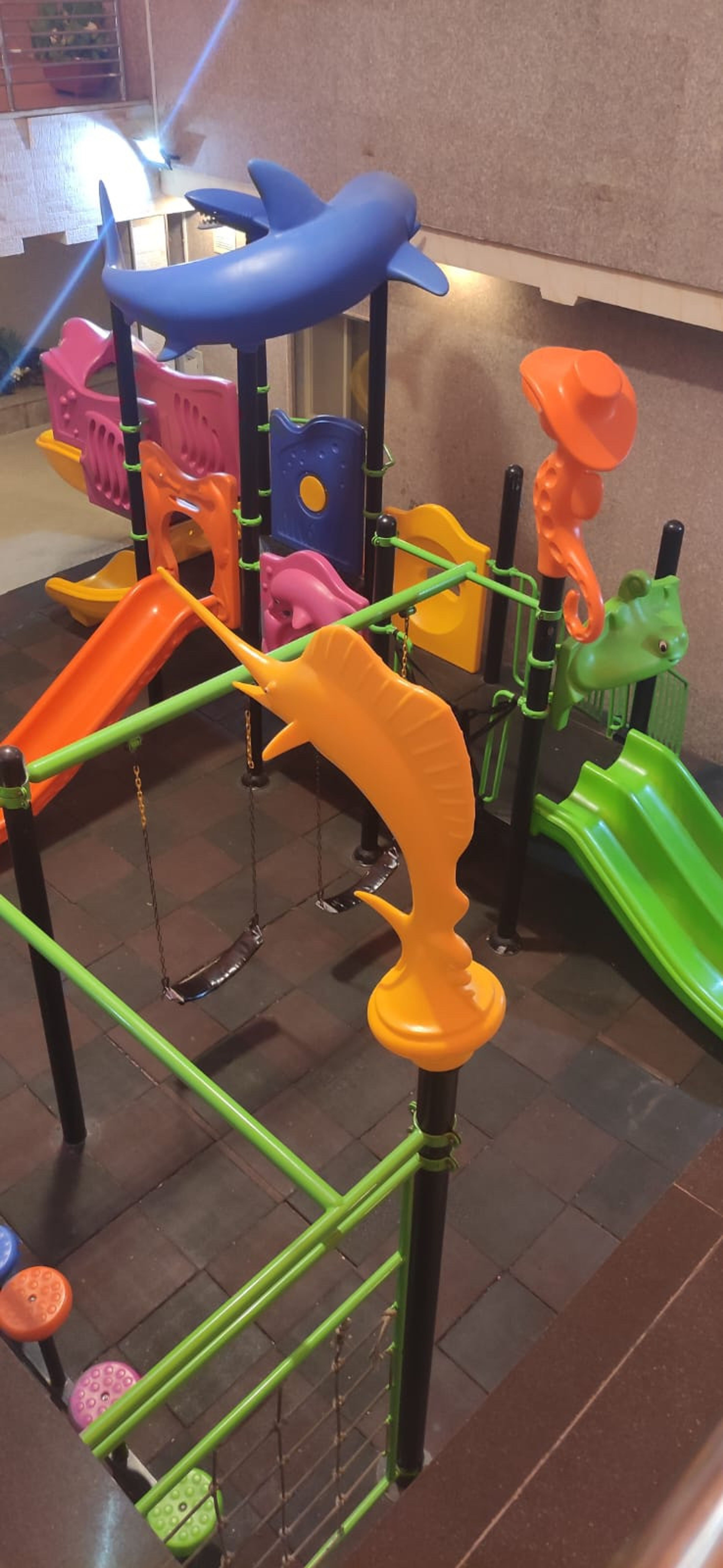 https://img.gathern.co/1400x0/1/VNbs8O8evERyg0mfg2e6zuL6t4_IKXoP.jpg