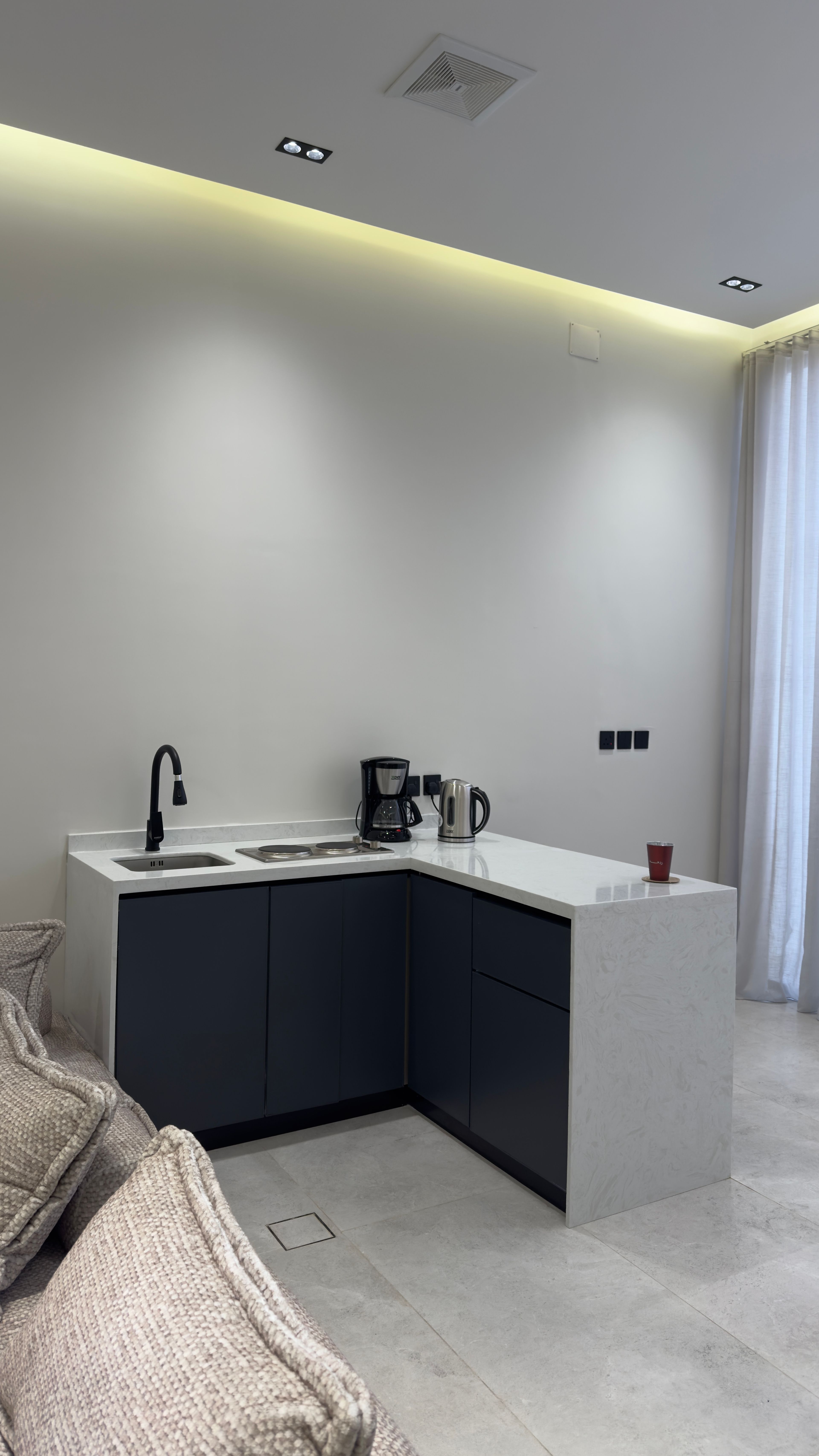 https://img.gathern.co/1024x0/1/VOghUa98F4-rv-5635-ZQy9a5Kwx1D3o.jpg