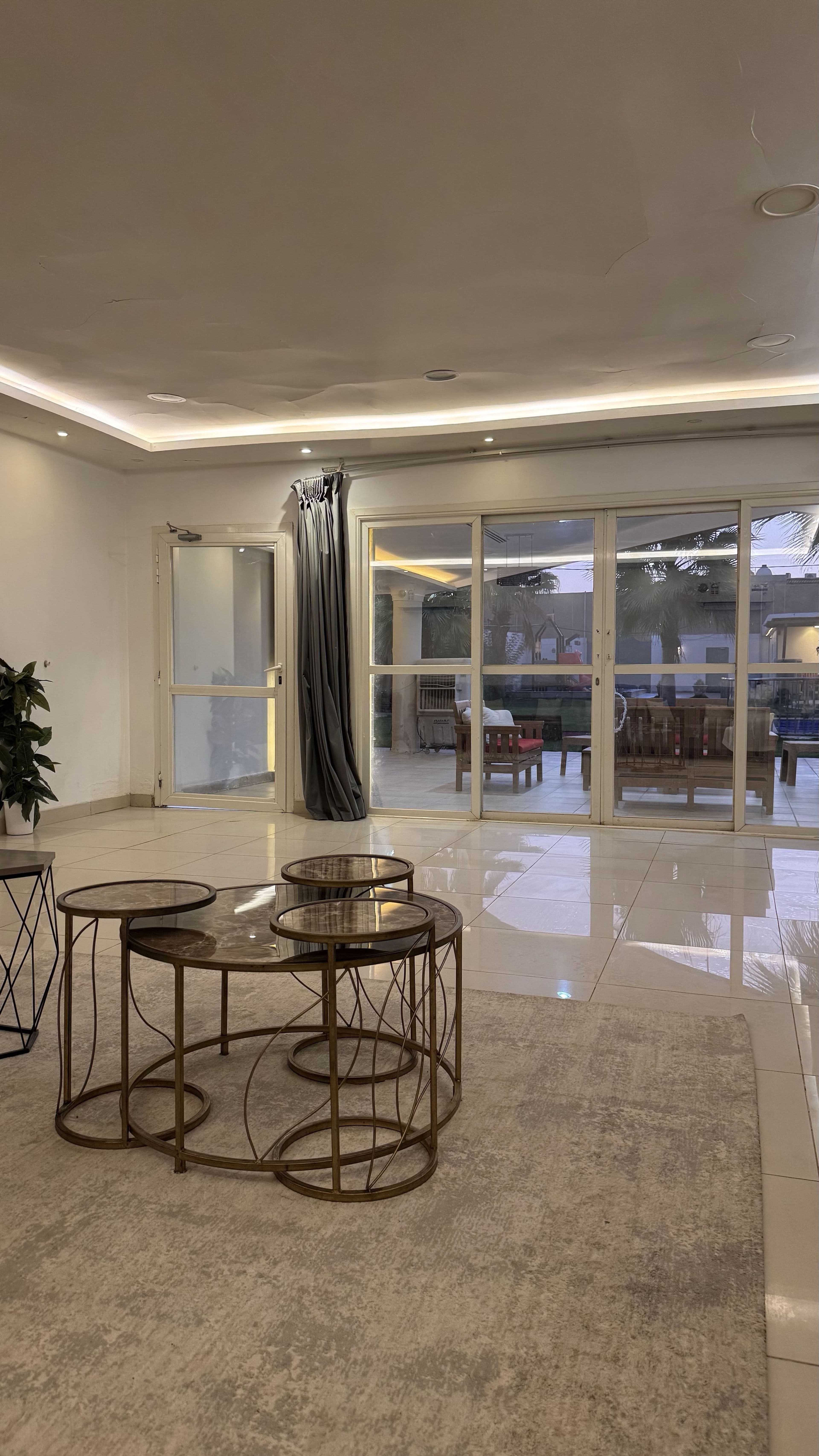 https://img.gathern.co/1400x0/1/VpDToj9yijaTYAGlLOp2HWfErde64GsV.jpg