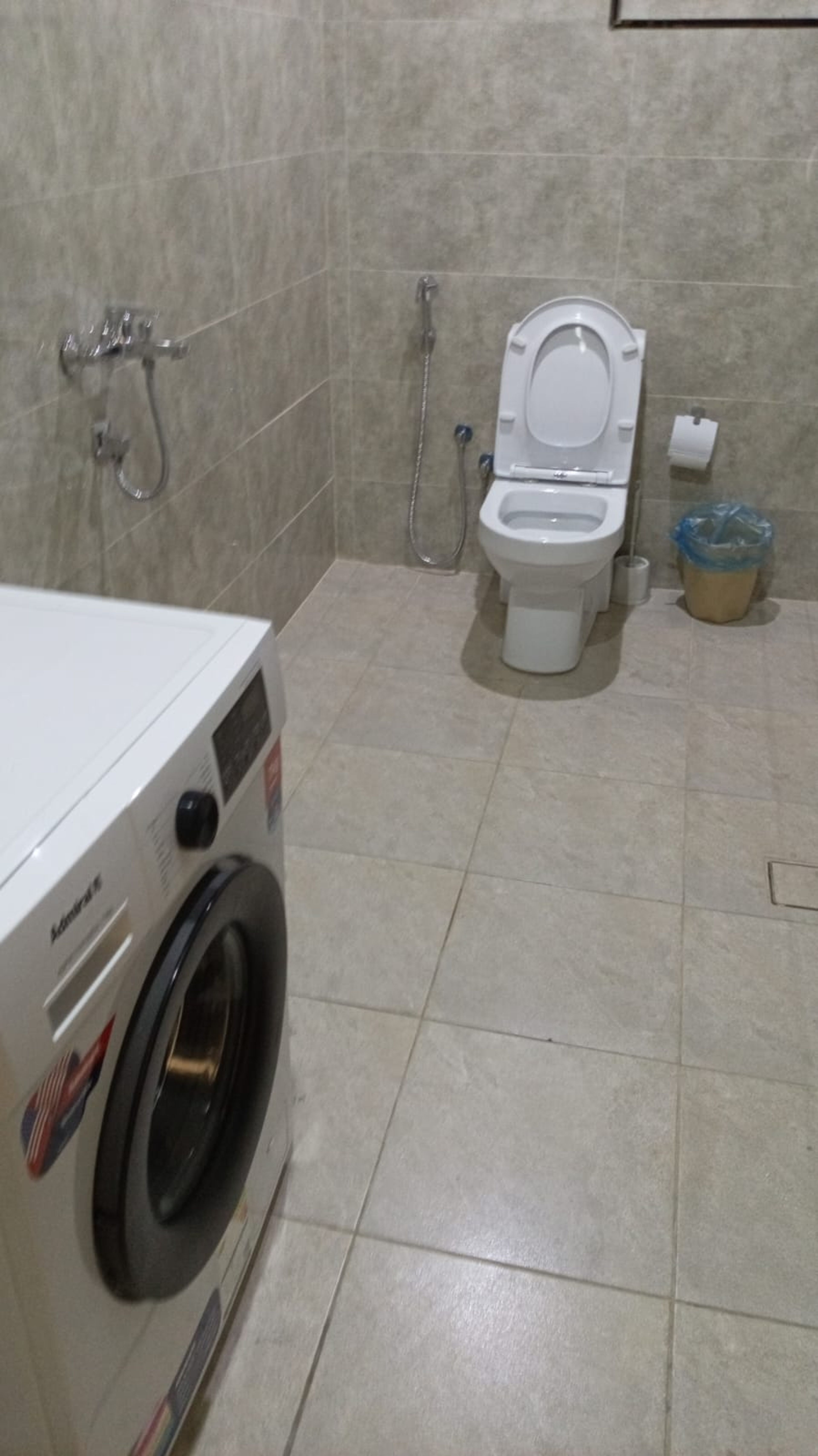 https://img.gathern.co/1400x0/1/Vz8HNDzuWZ1Islh1f7u_yt8AfvmqlomZ.jpeg
