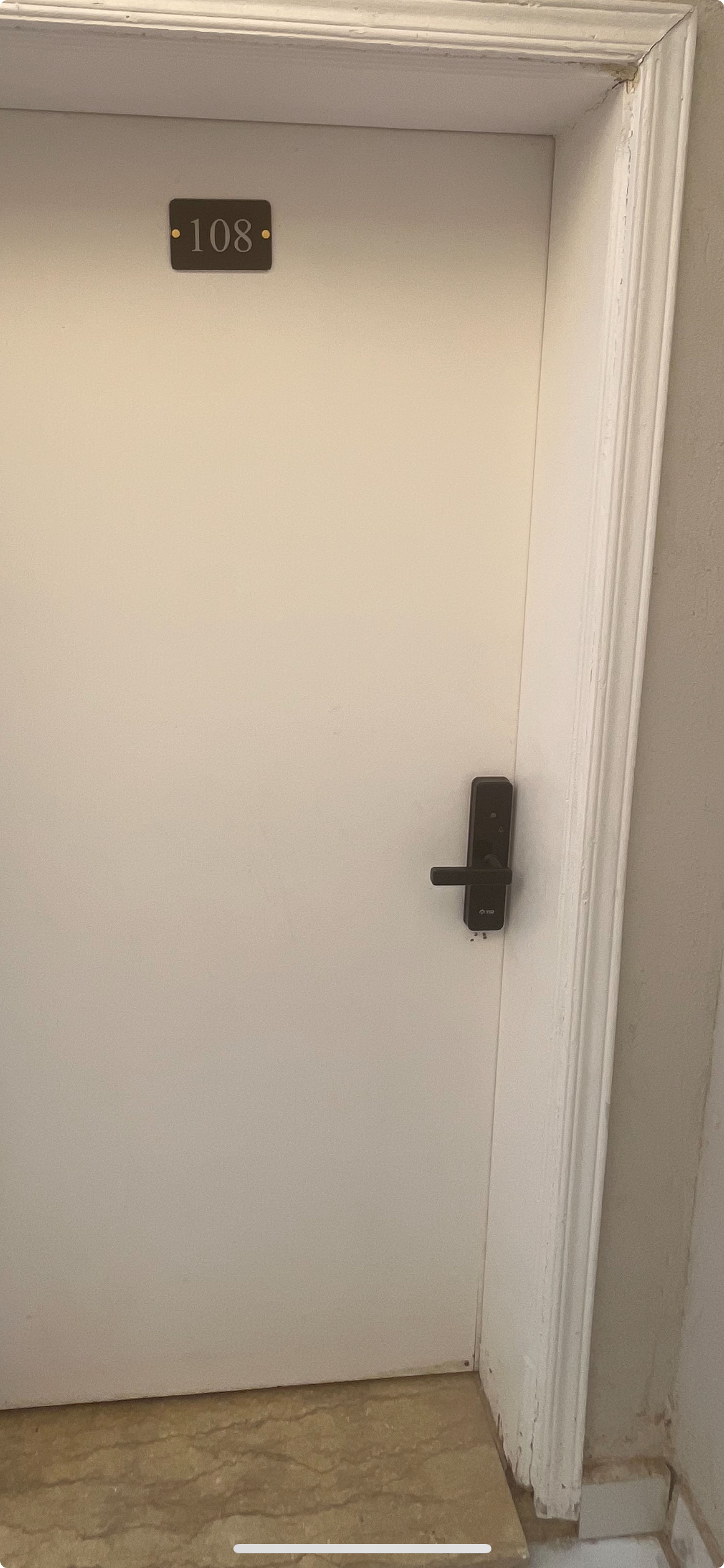 https://img.gathern.co/1400x0/1/WFg8RXdCLzd8--Dh7osI1JdhBjOOZjZD.jpeg