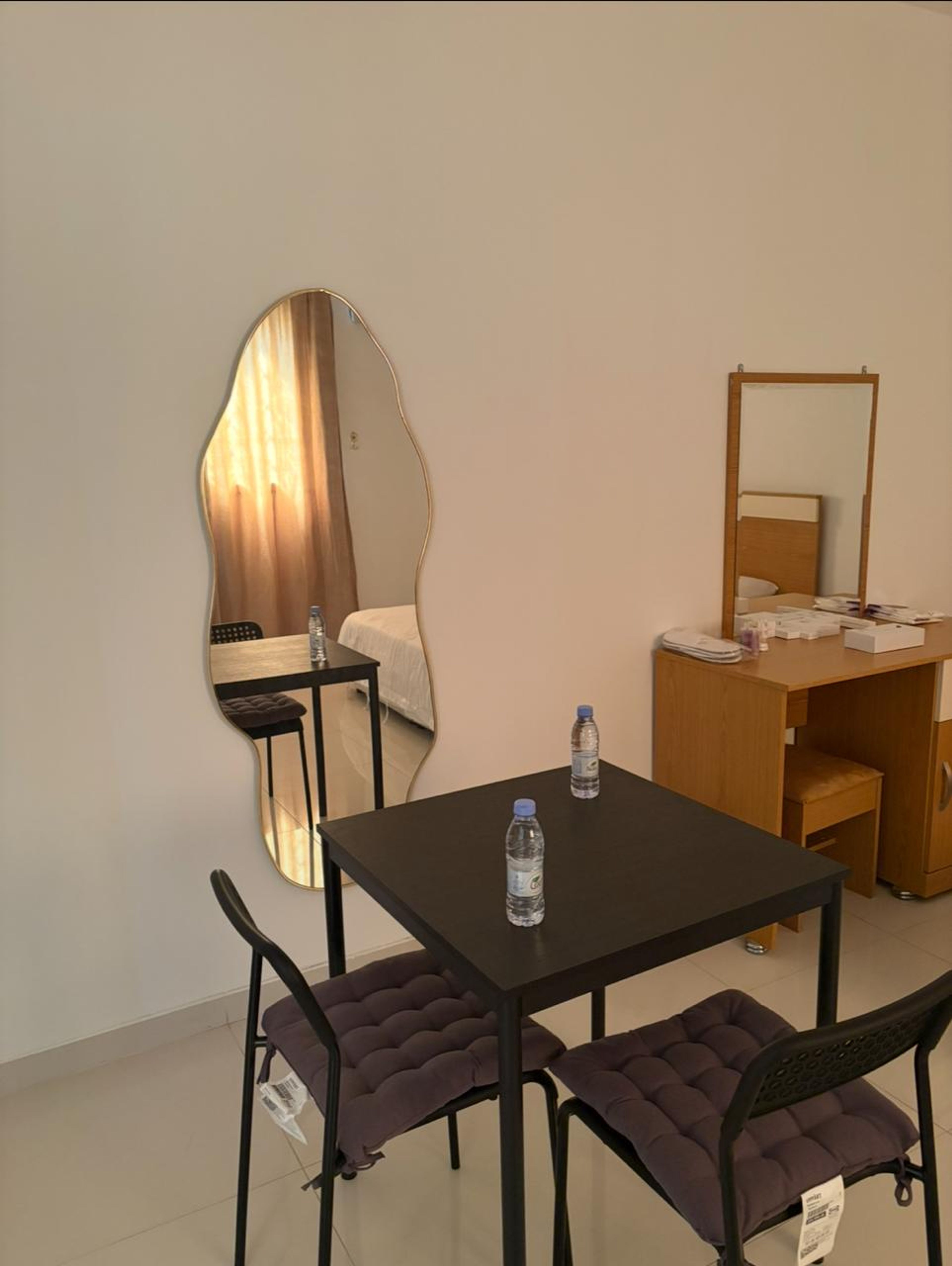 https://img.gathern.co/1400x0/1/WP521zihuU0b1hSAEOGSOQNttLzEQsbn.jpeg