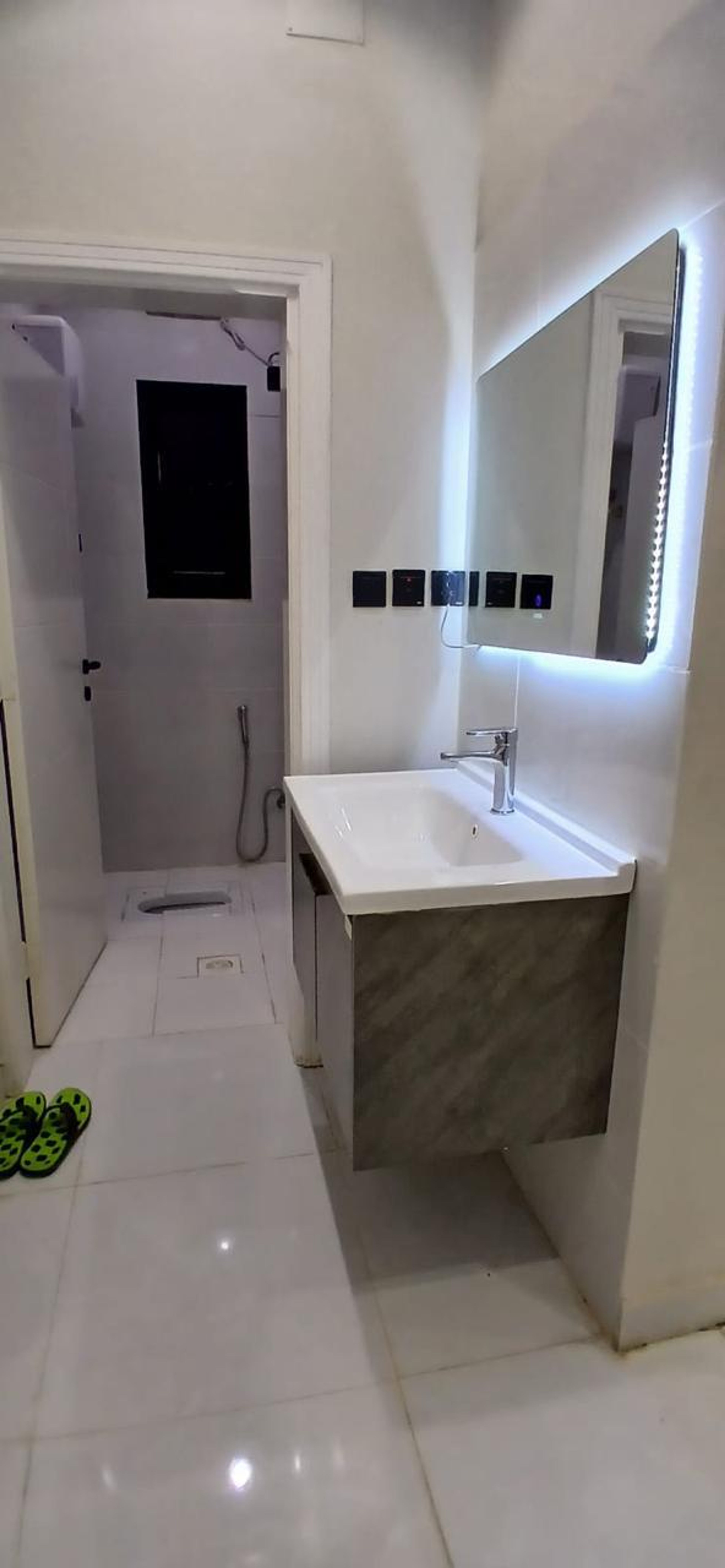 https://img.gathern.co/1400x0/1/WYBGo3ba-_9RZ4XZA9SiMQdOt3EHt7AH.jpeg